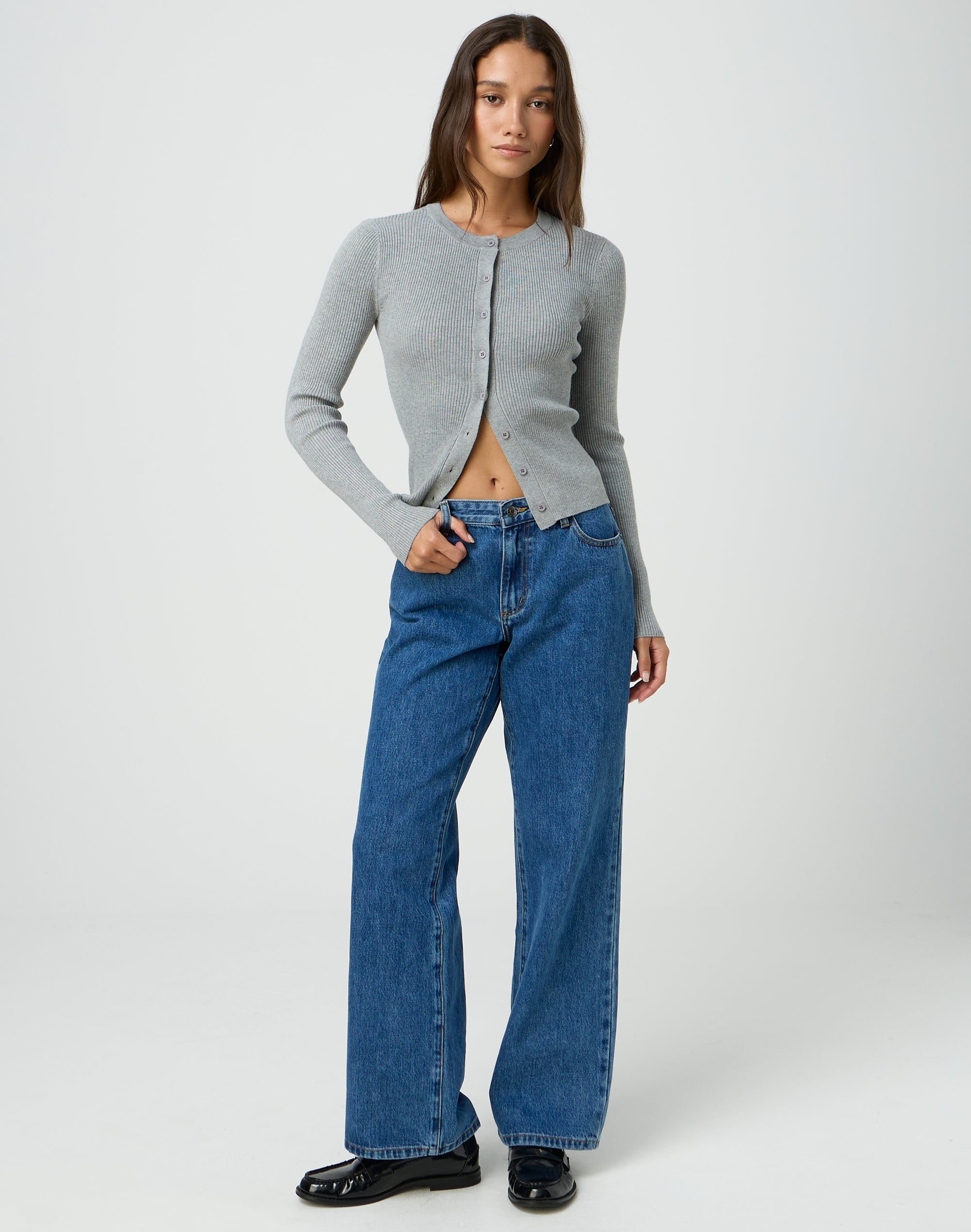 https://www.glassons.com/content/products/aimee-low-rise-straight-jean-suzy-mid-wash-front-jd54235phem.jpg