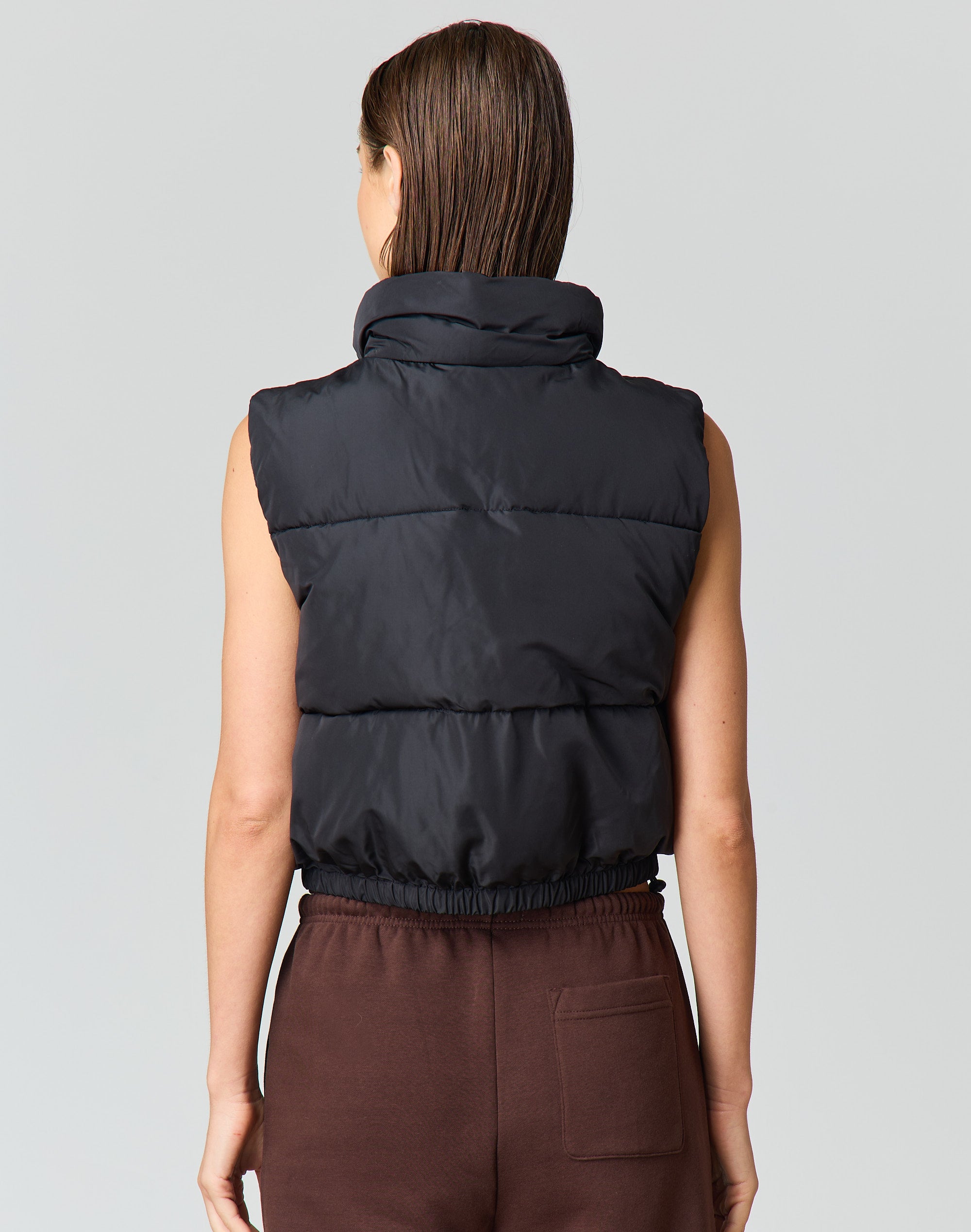 Cropped Puffer Vest in Black Glassons