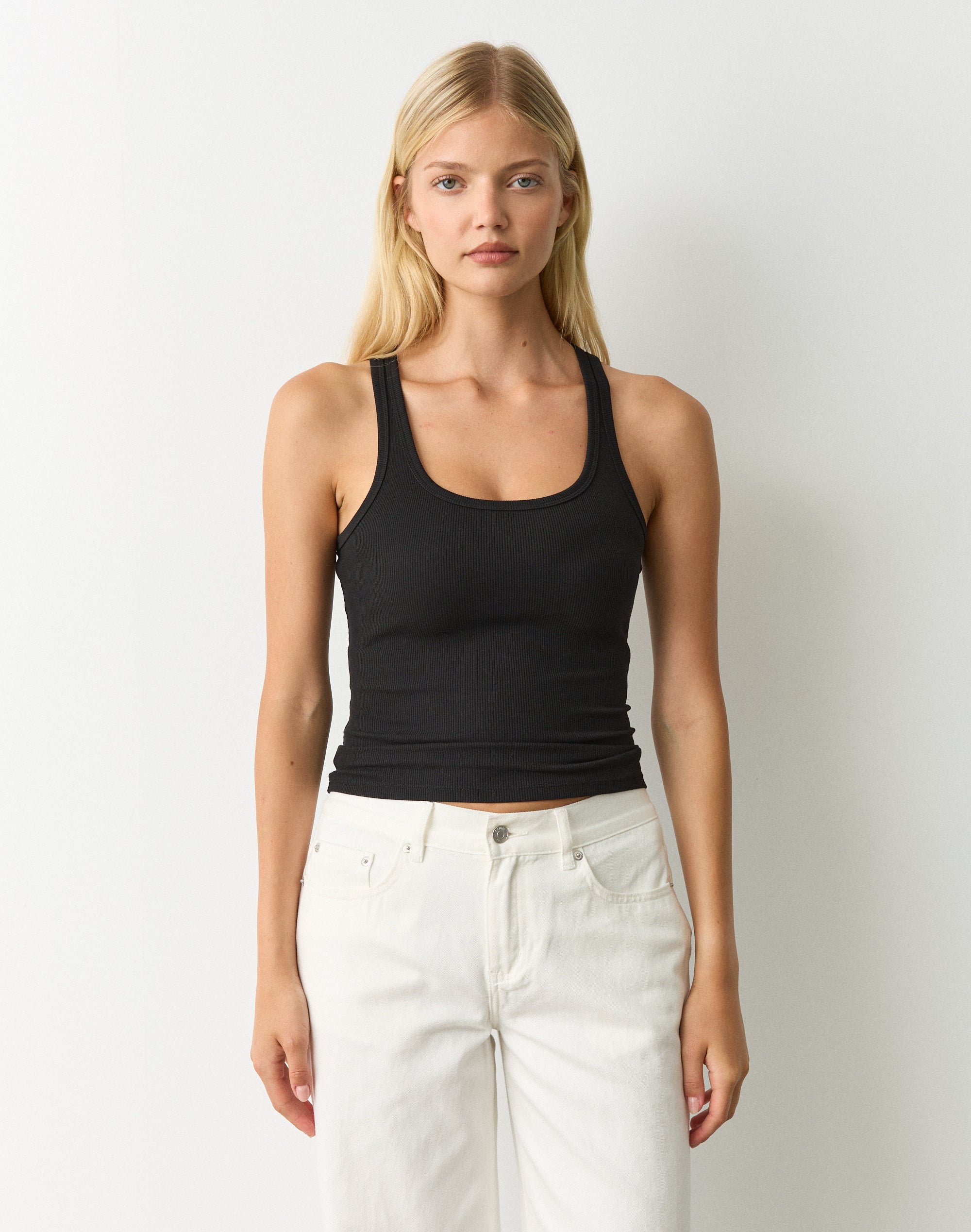 betty-scoop-ribbed-tank-black-