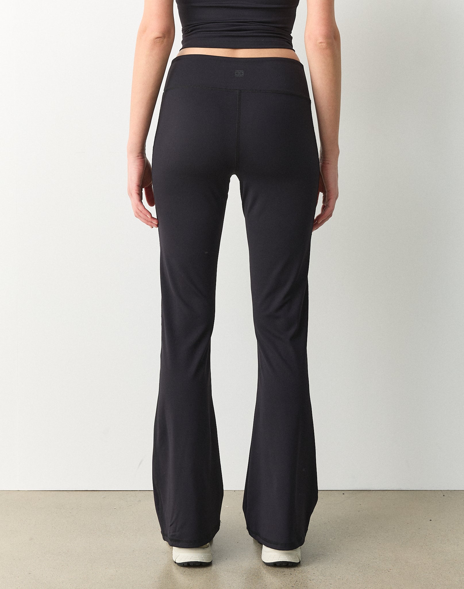 Active V Front Flare Leggings in Black | Glassons AU