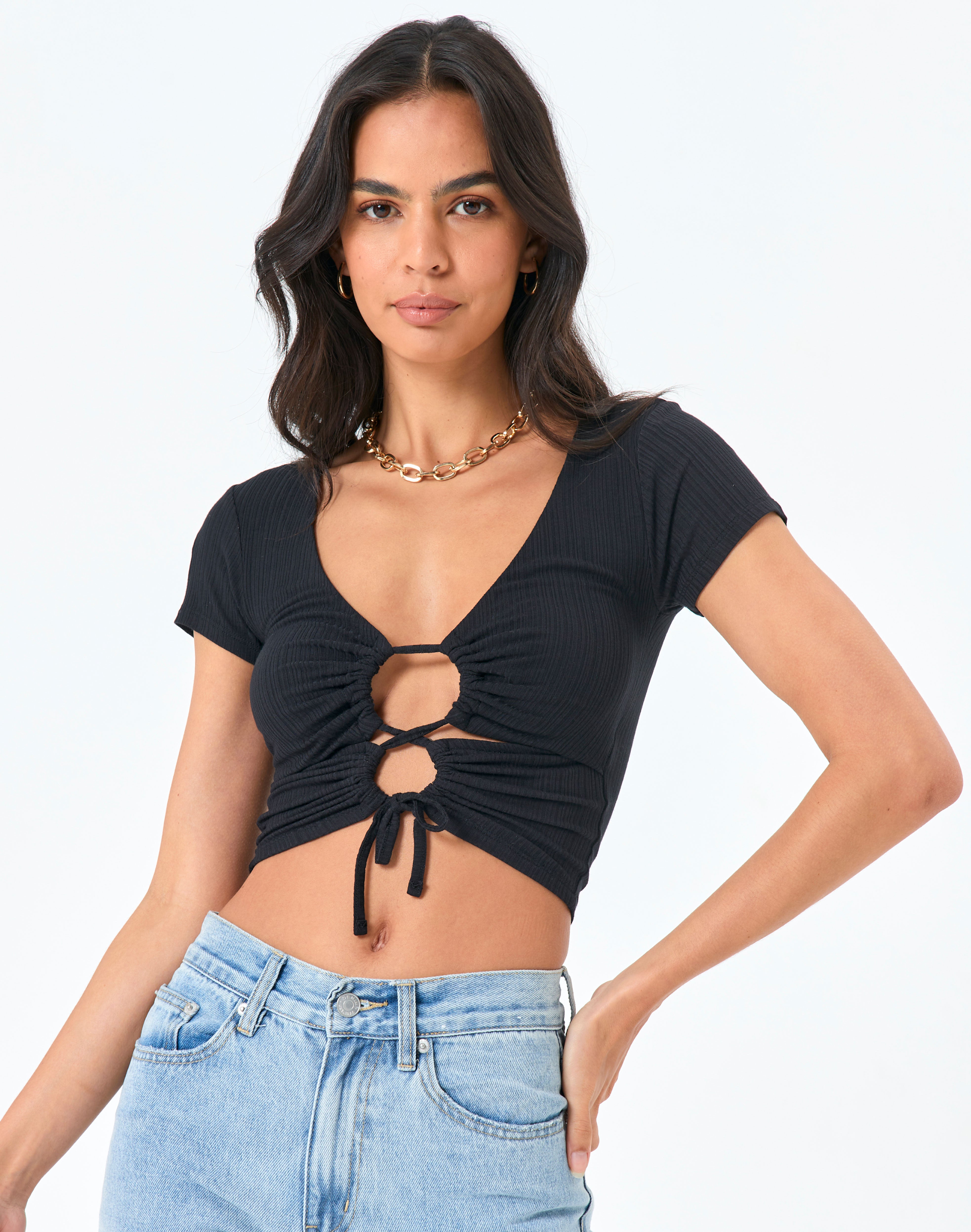 Cut Out V Neck Ribbed Tee in Black 