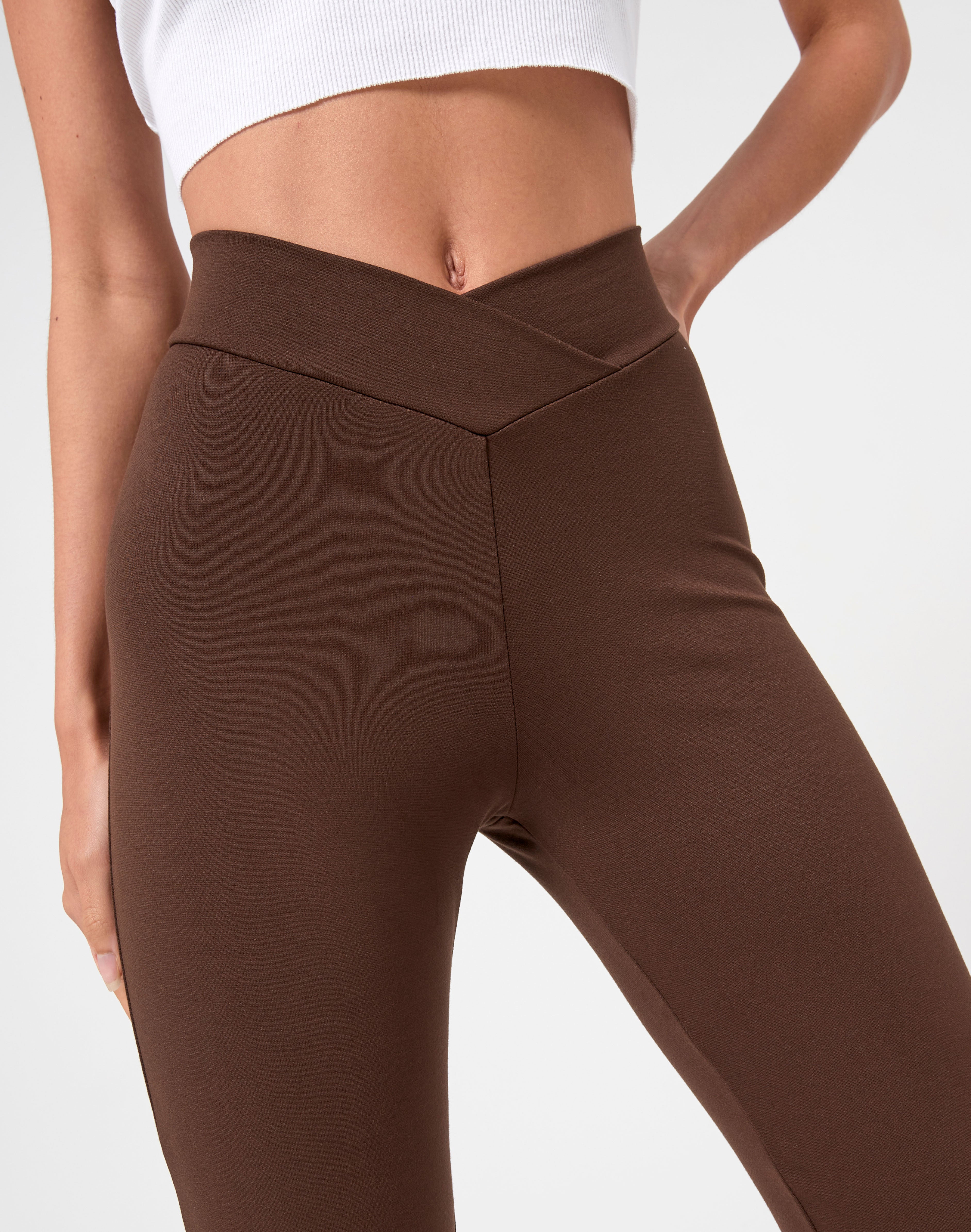 V Front Ponte Pant in Brown | Glassons