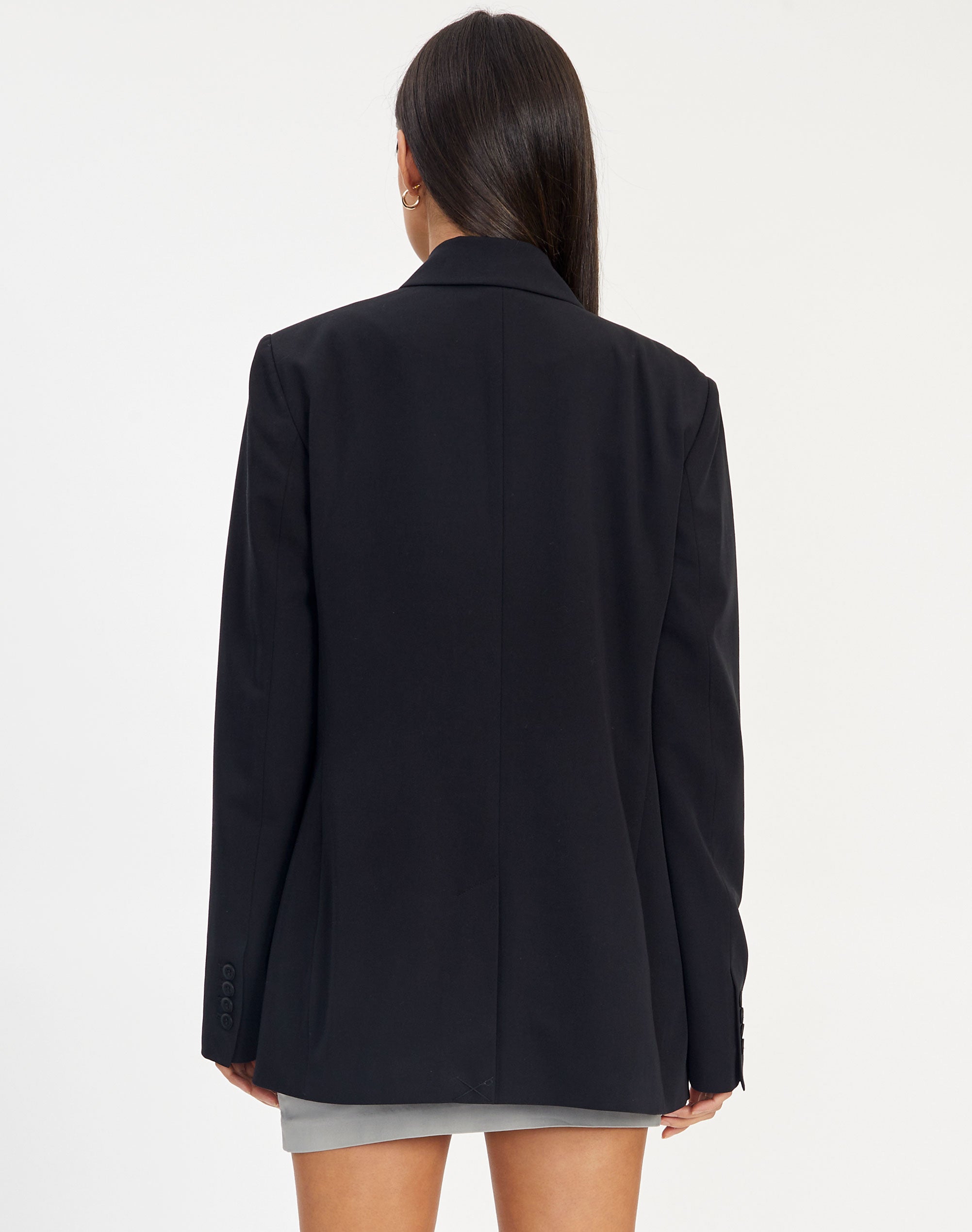 black relaxed blazer