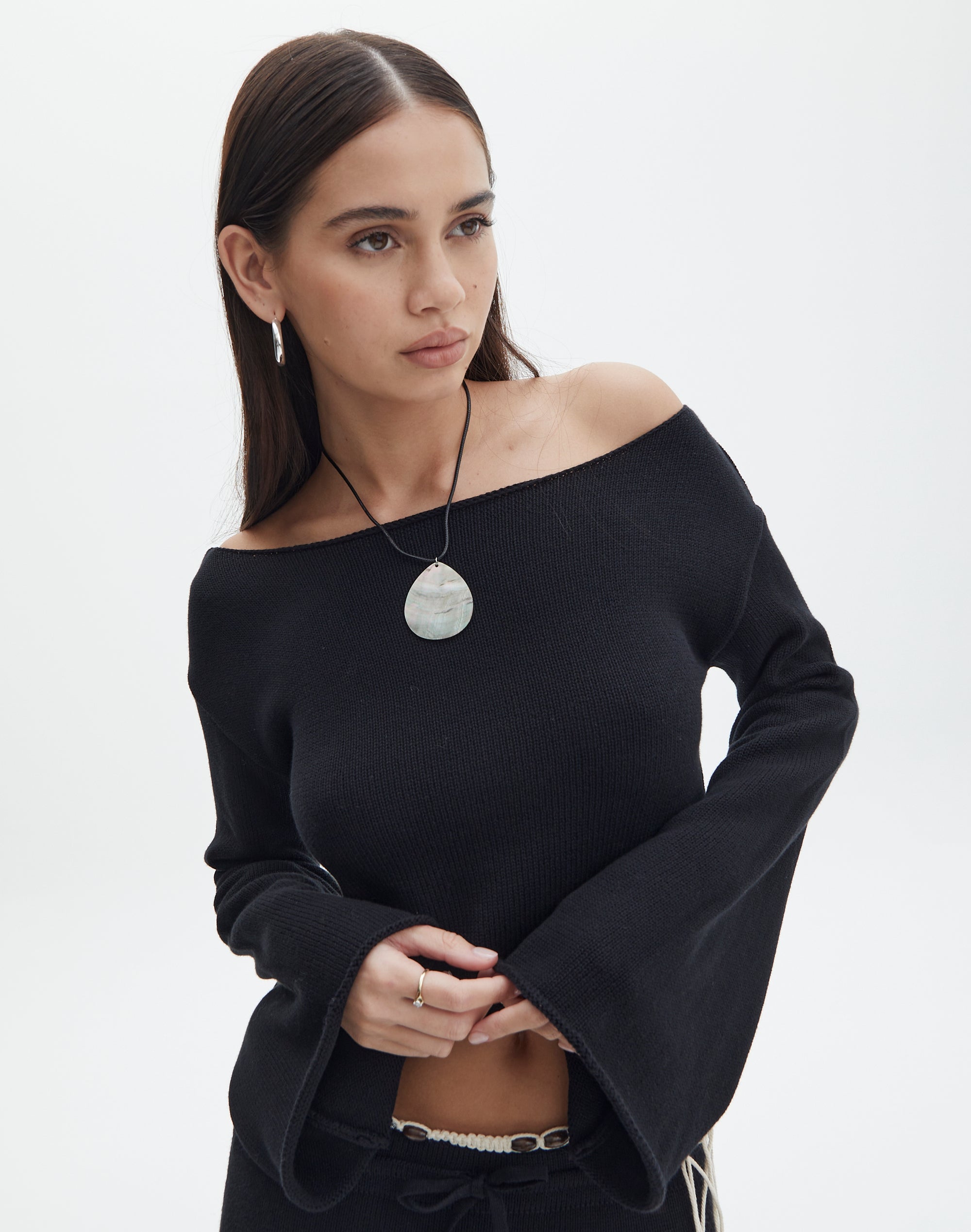 https://www.glassons.com/content/products/co-lardee-knit-top-black-front-kl127172cot.jpg
