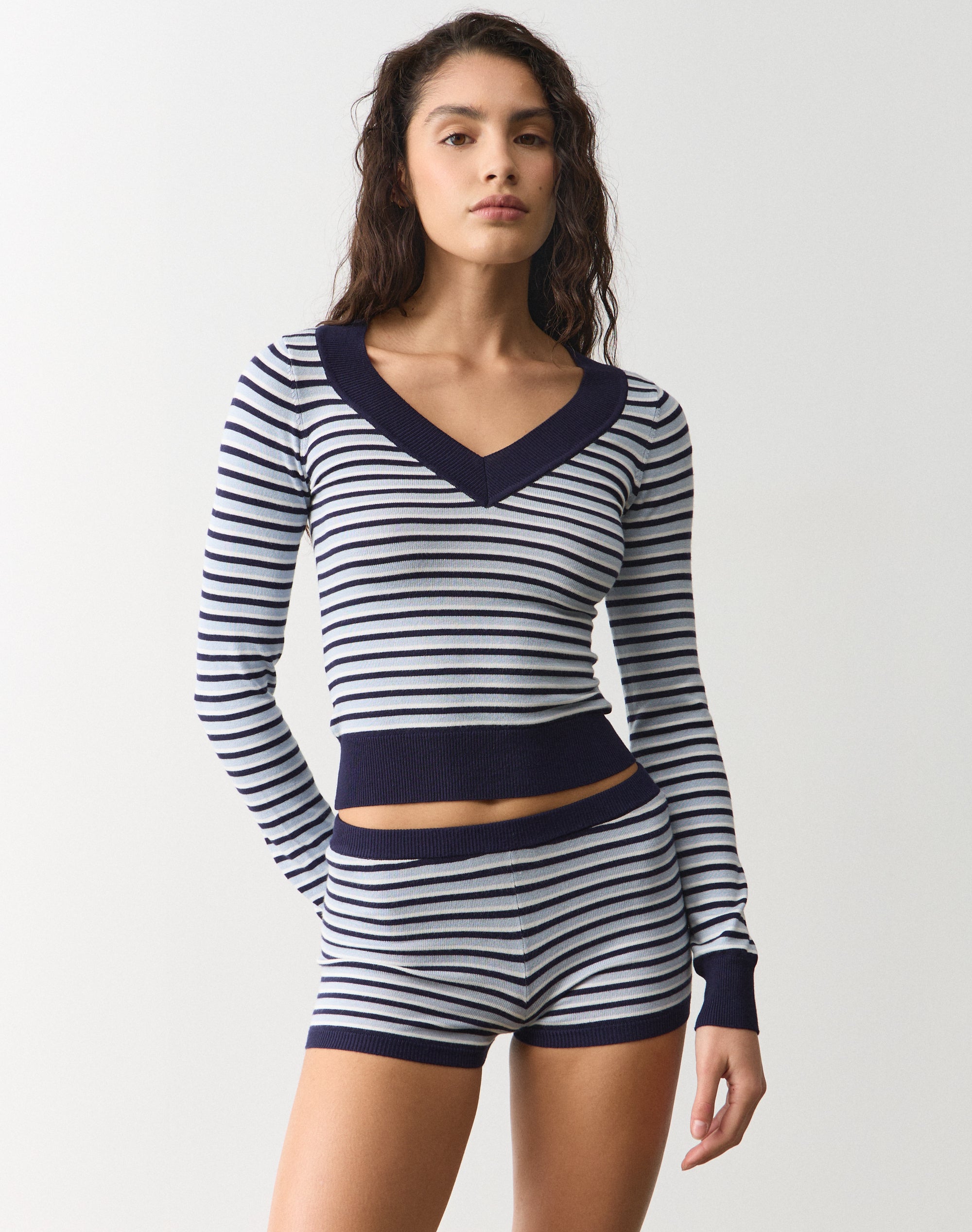 V Neck Knit Long Sleeve Top in Nautical Western Isla Stripe 