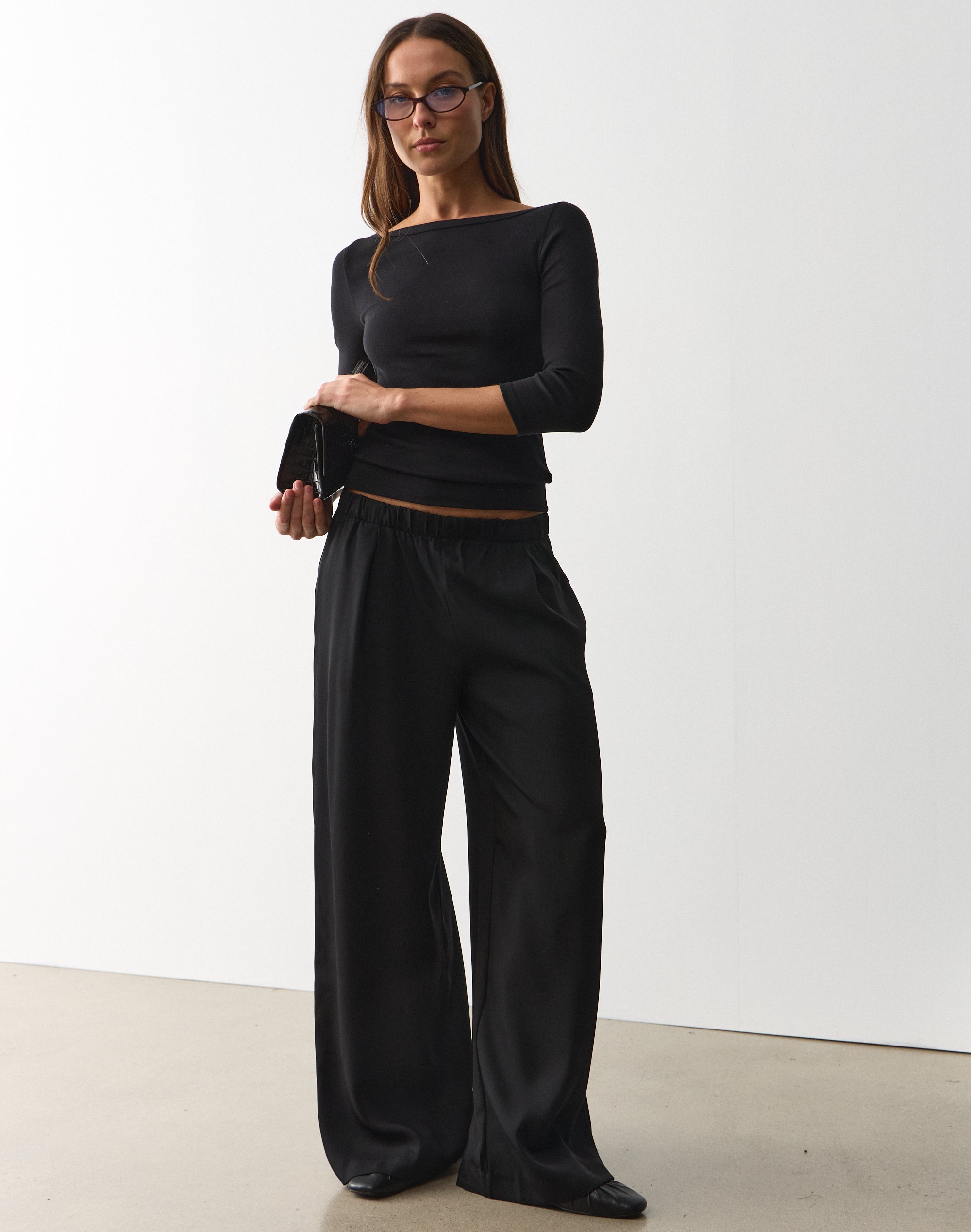 co-viola-satin-lr-black-6- 