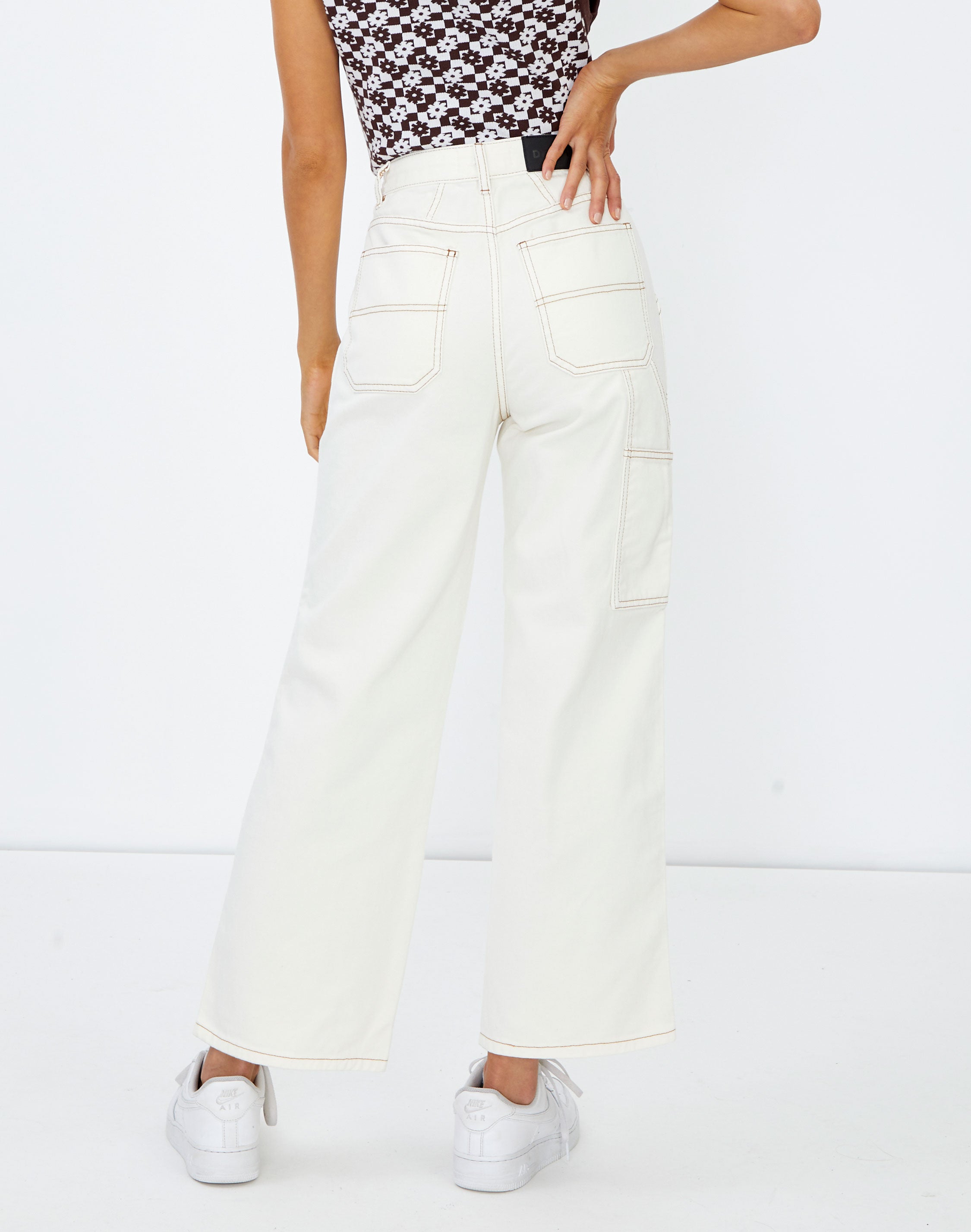 Contrast Stitch Wide Leg Cargo Jean in 