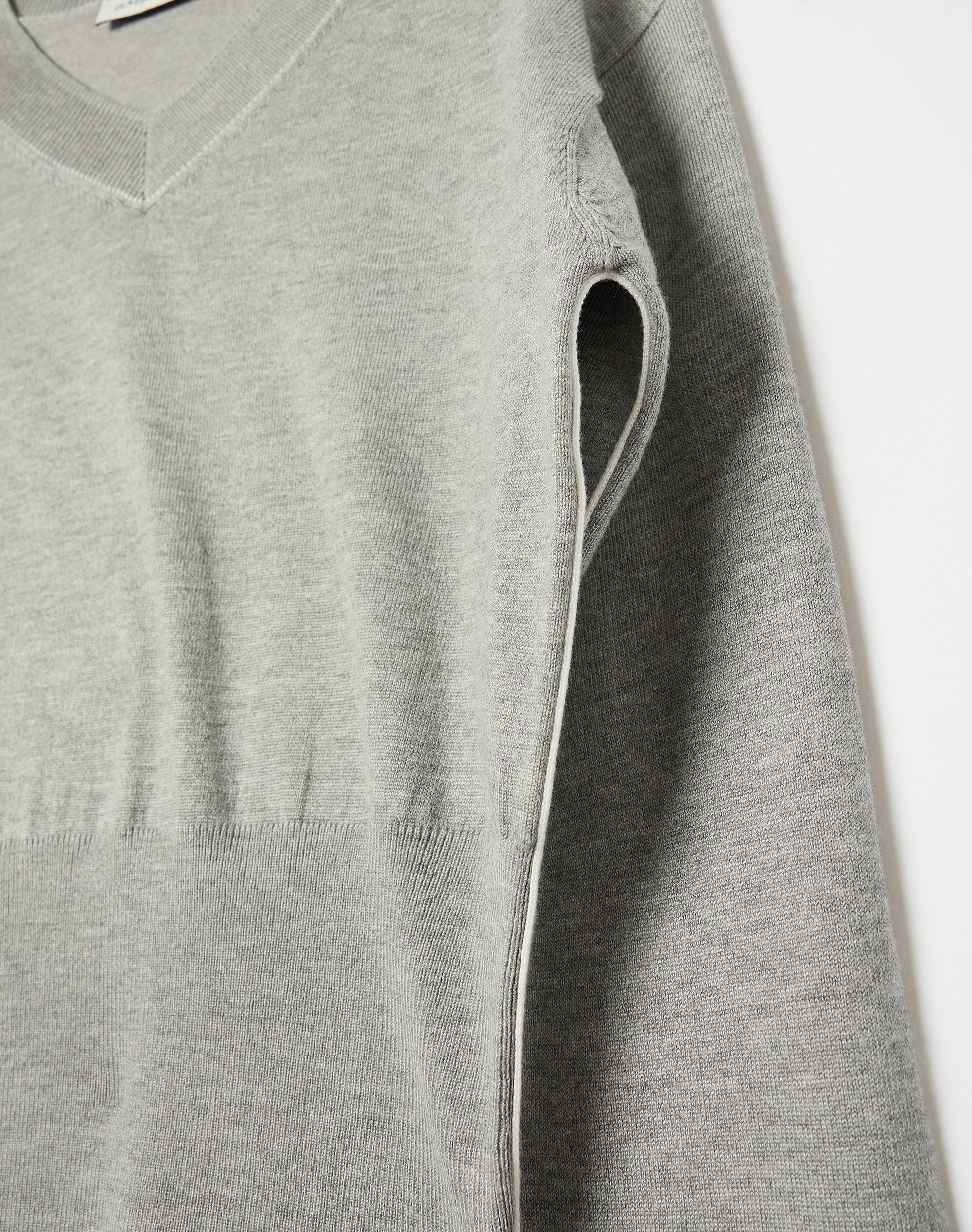 Rib Waist V Neck Knit Long Sleeve in Grey Marle X Milk Tip