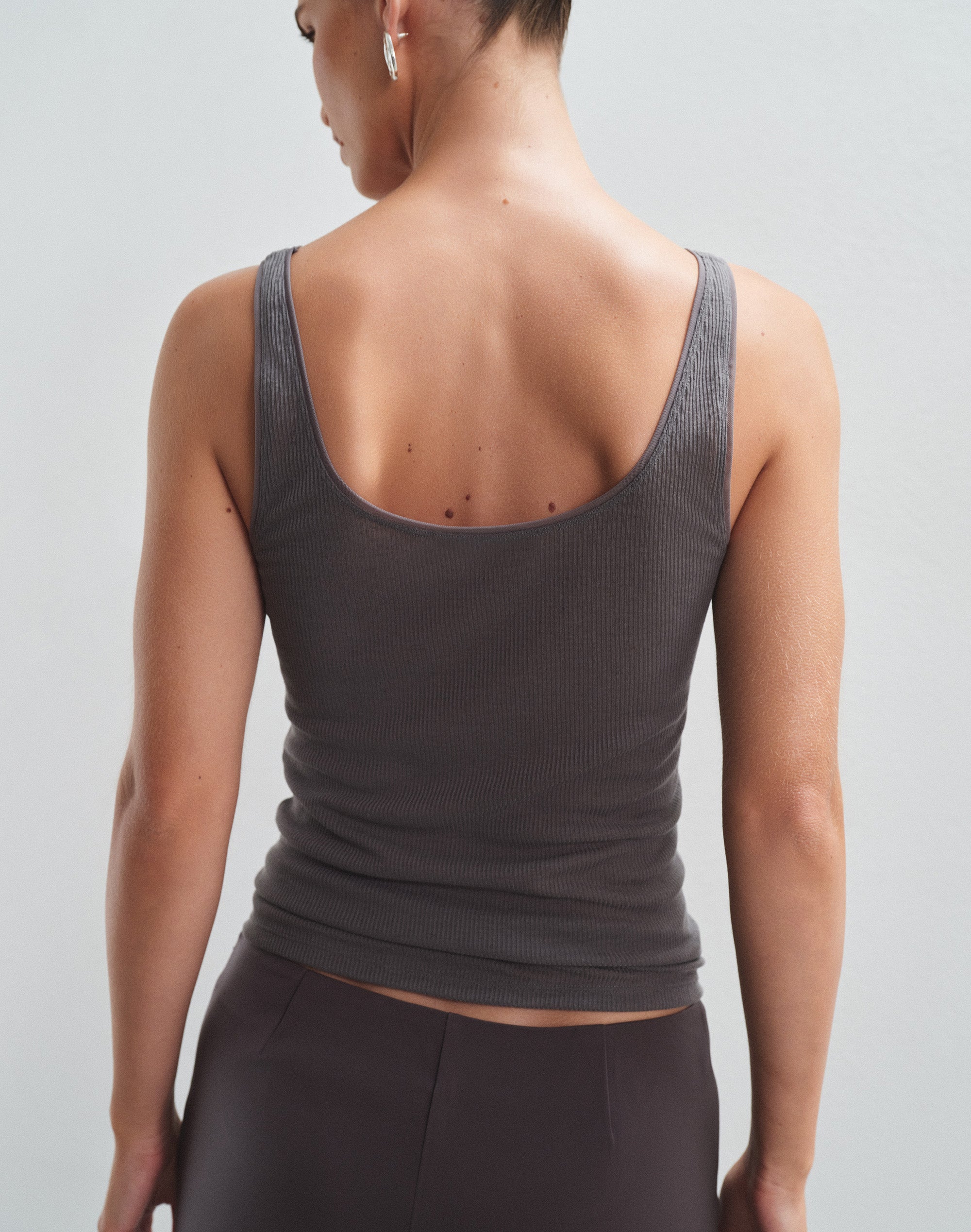 Edt. Linen Blend Scoop Neck Tank in Light Disco | Glassons