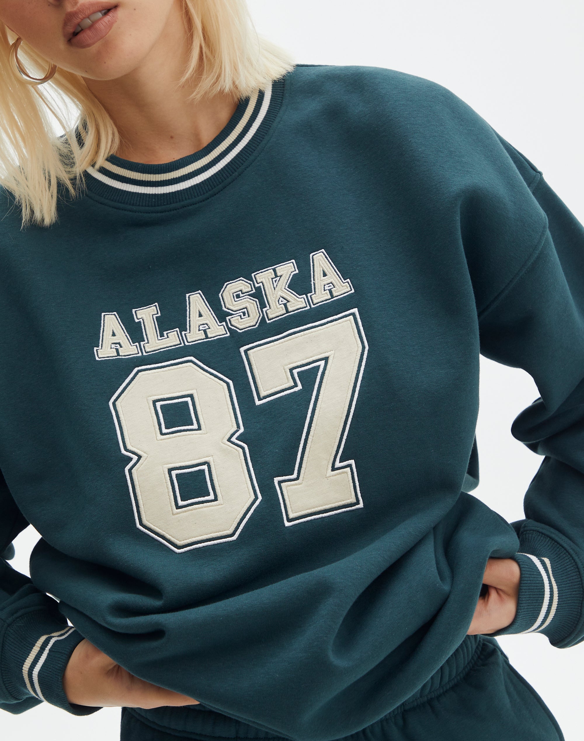 Embroidered Crew Neck Jumper in Alaska/ Ivy League