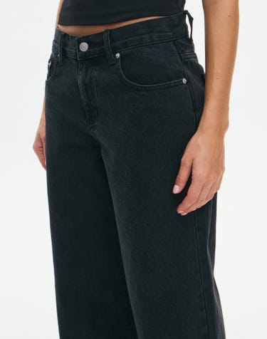 Low Rise Wide Leg Jean