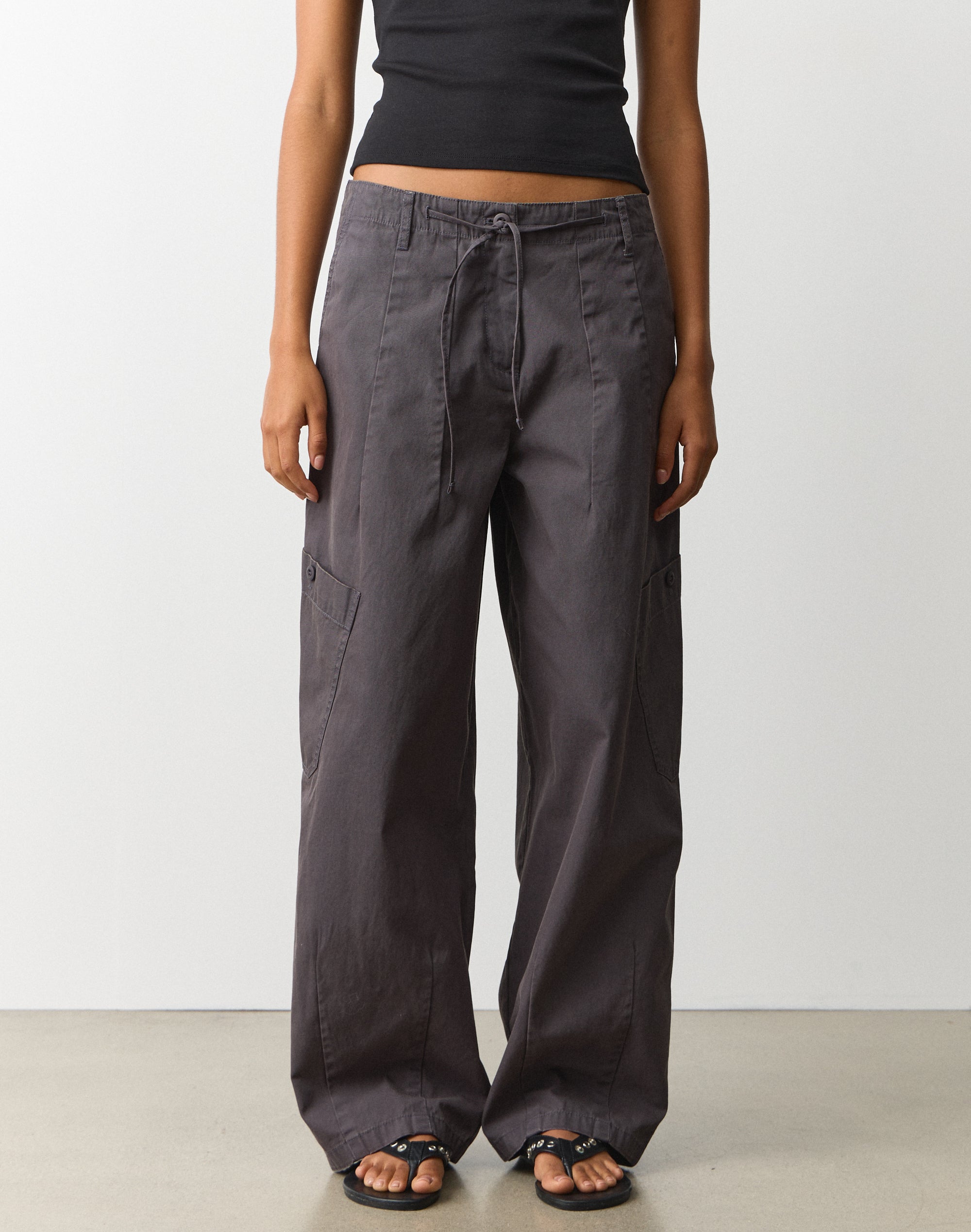 Low Rise Cargo Pant in Washed Dark Charcoal | Glassons SG