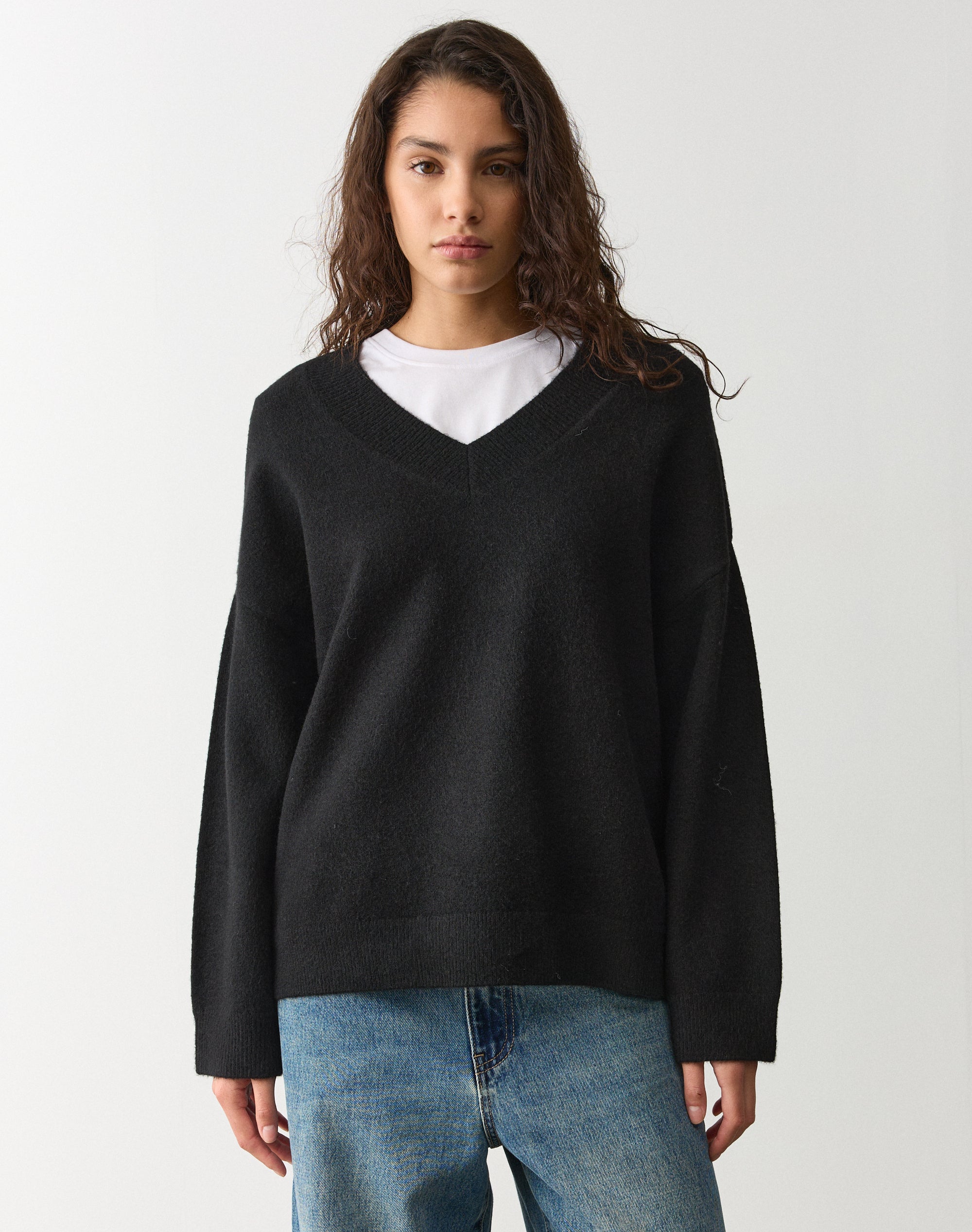 Cosy V Neck Knit Jumper in Black | Glassons US