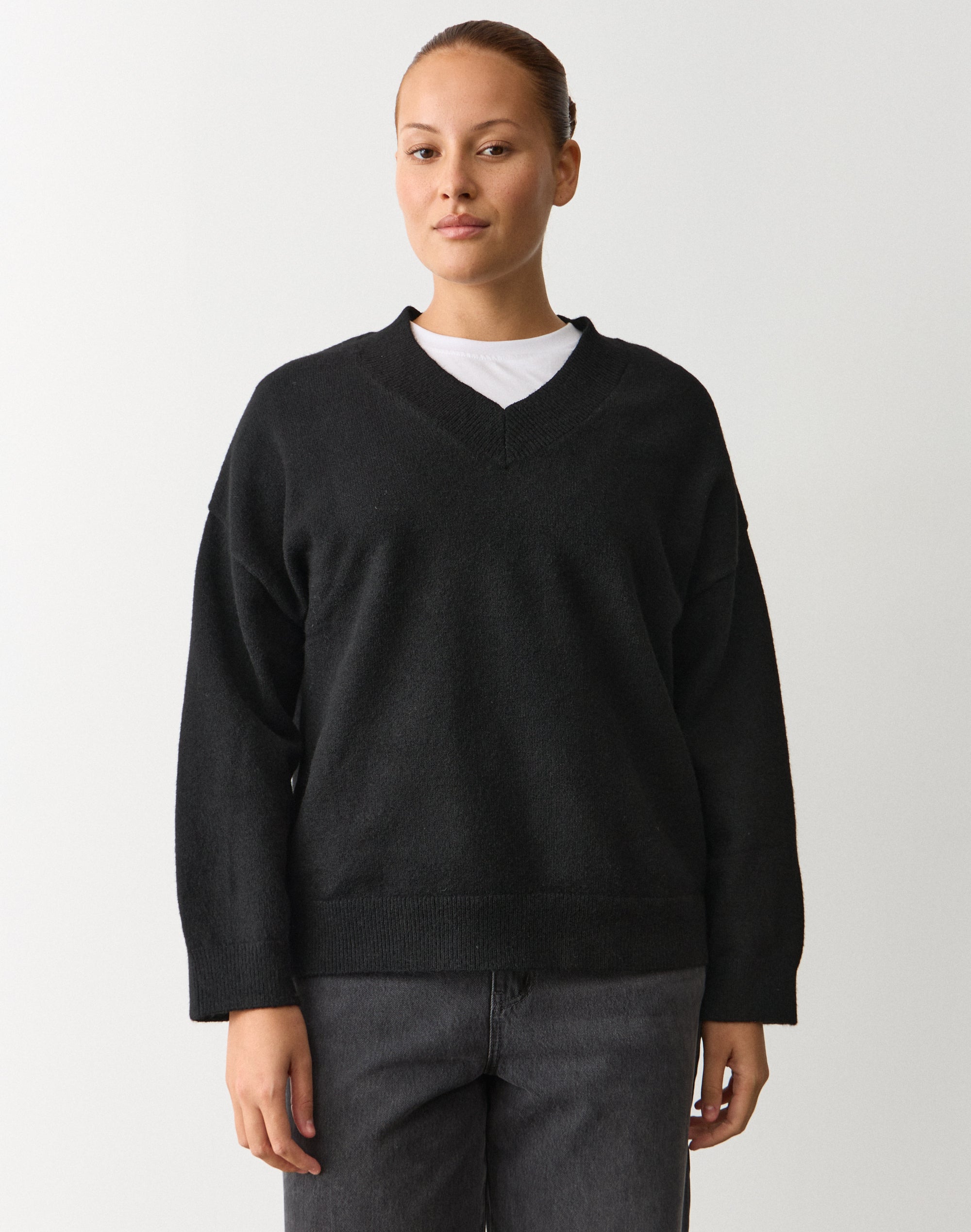 Cosy V Neck Knit Jumper in Black | Glassons US