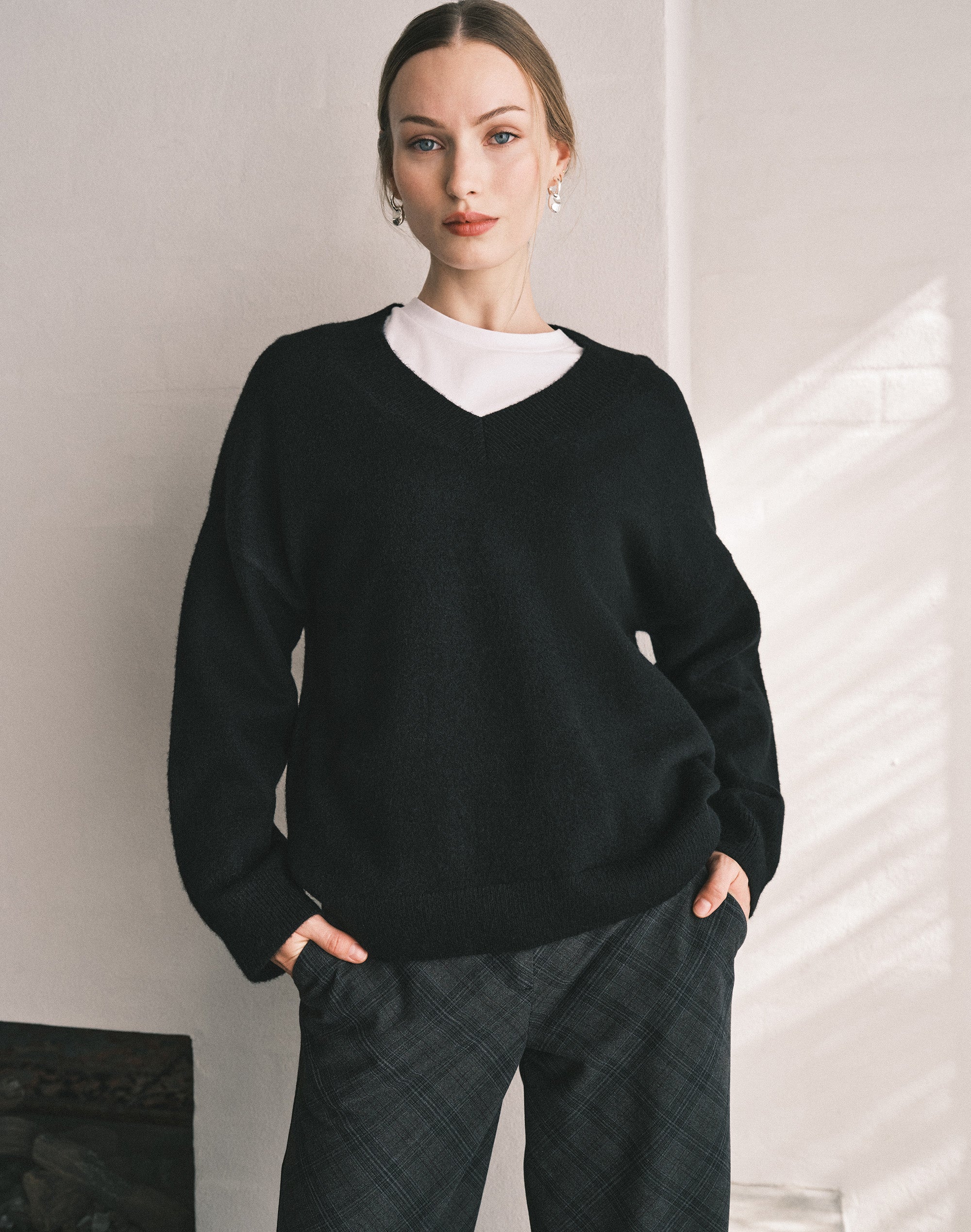 Cosy V Neck Knit Jumper in Black | Glassons US