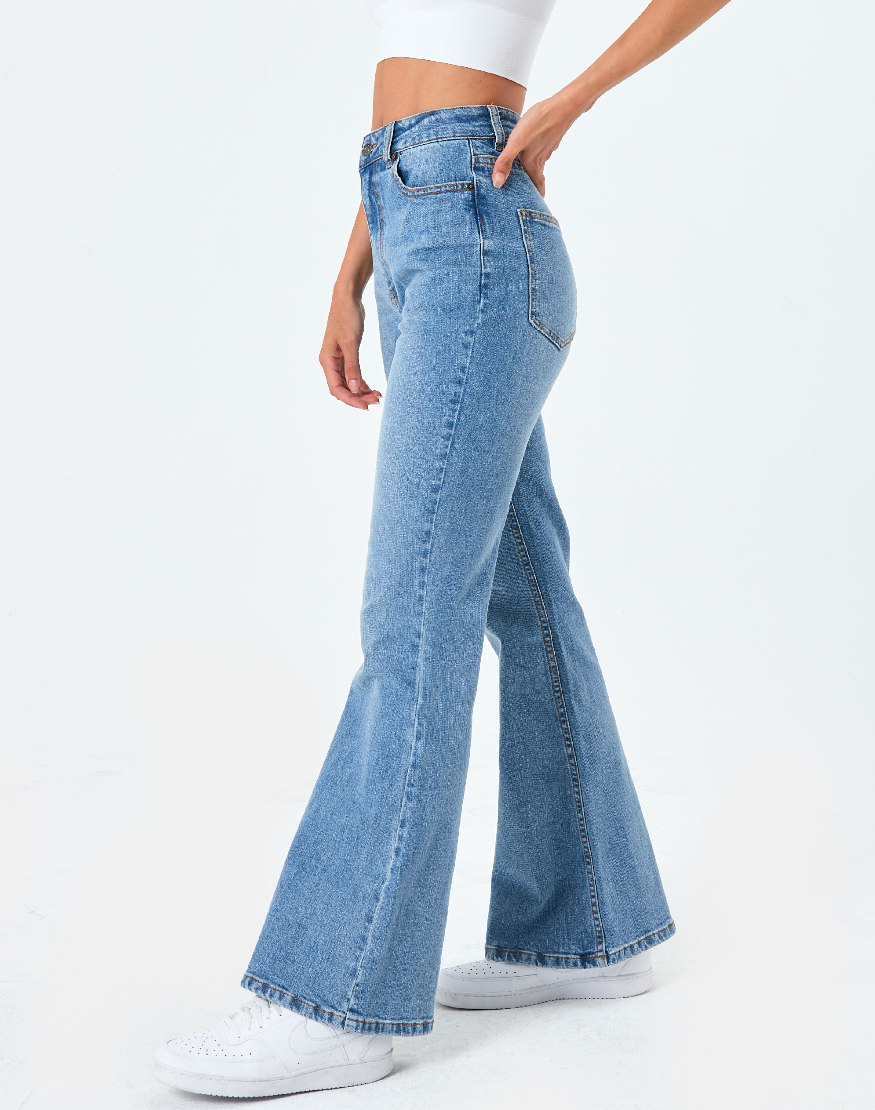 High Rise Flare Jean in Wash Dark 