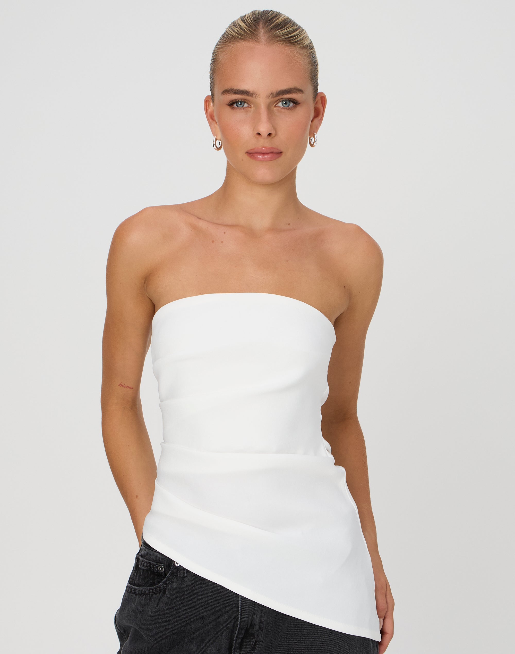 https://www.glassons.com/content/products/gizelle-strapless-lined-milk-front-bv161576lin.jpg