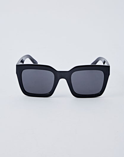 Square Black Sunglasses in Black | Glassons