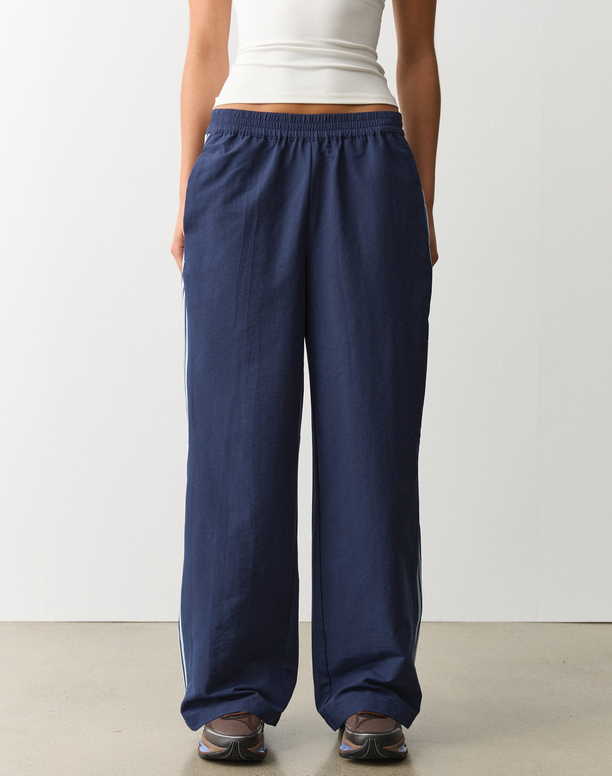 Woven Stripe Straight Leg Jogger in Friday Night X Powdered Steel