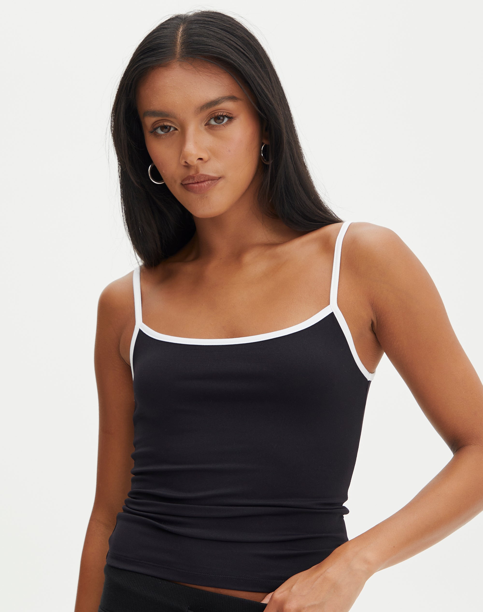 https://www.glassons.com/content/products/juliet-tipped-tank-top-blackwhite-tip-front-tv124298tip.jpg