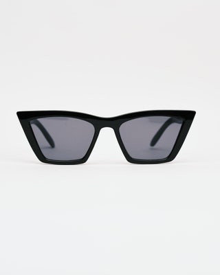 Square Cat Eye Sunglasses in Black/smoke