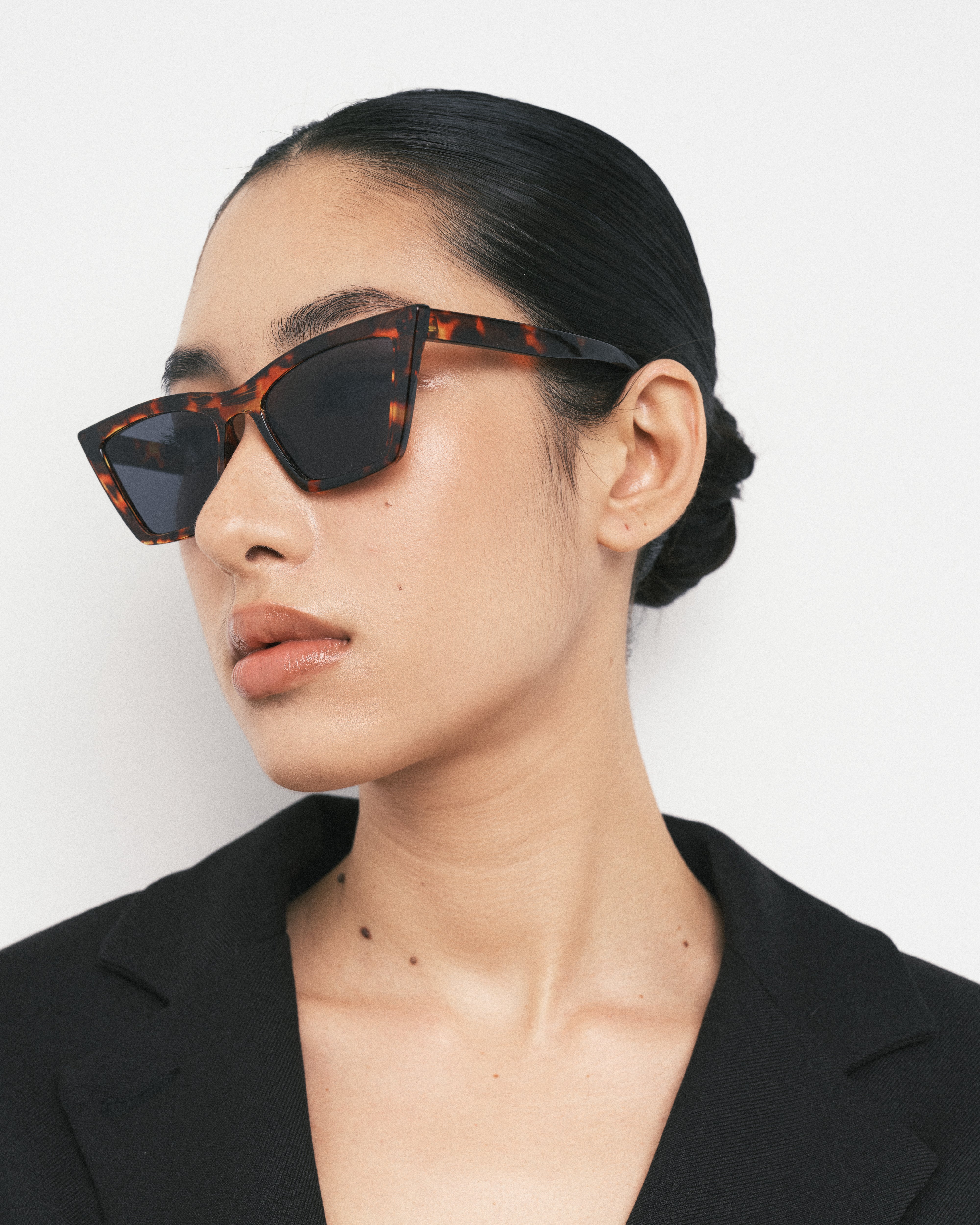 Square Tortoise Shell Sunglasses in Tort Glassons