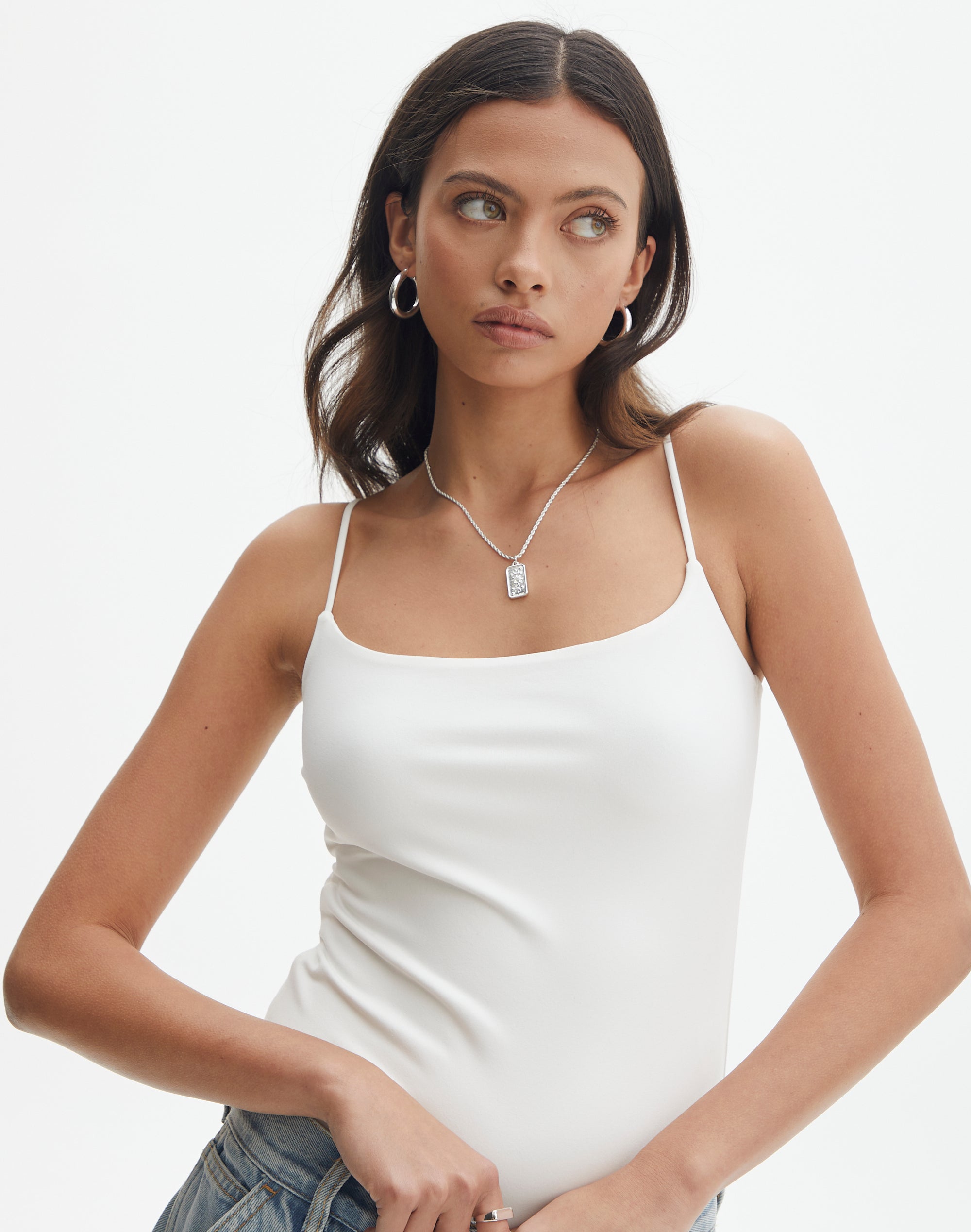 https://www.glassons.com/content/products/kylie-thin-strap-bodysuit-white-front-tb89731pch.jpg