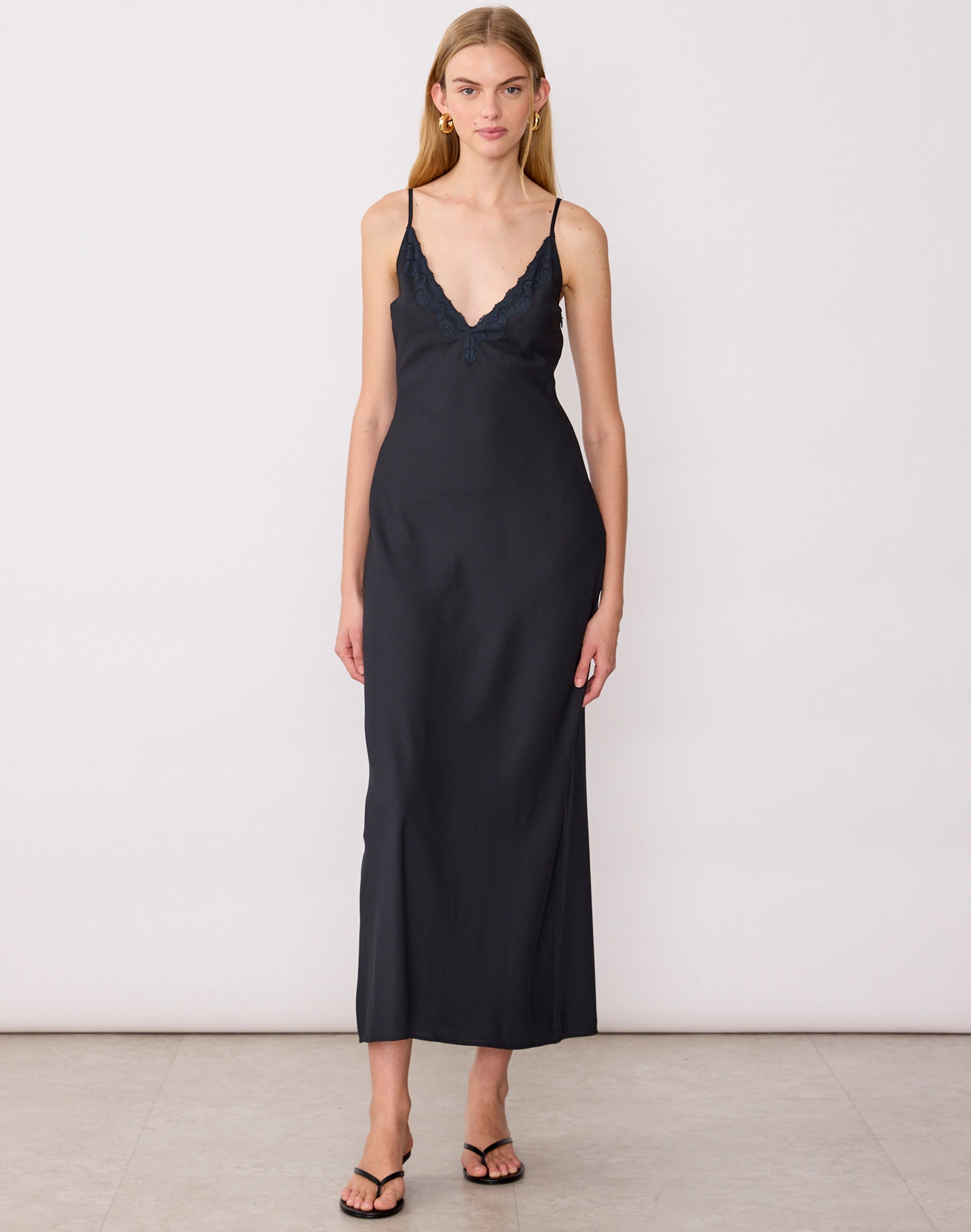 reitmans lace dress Pearlman 25