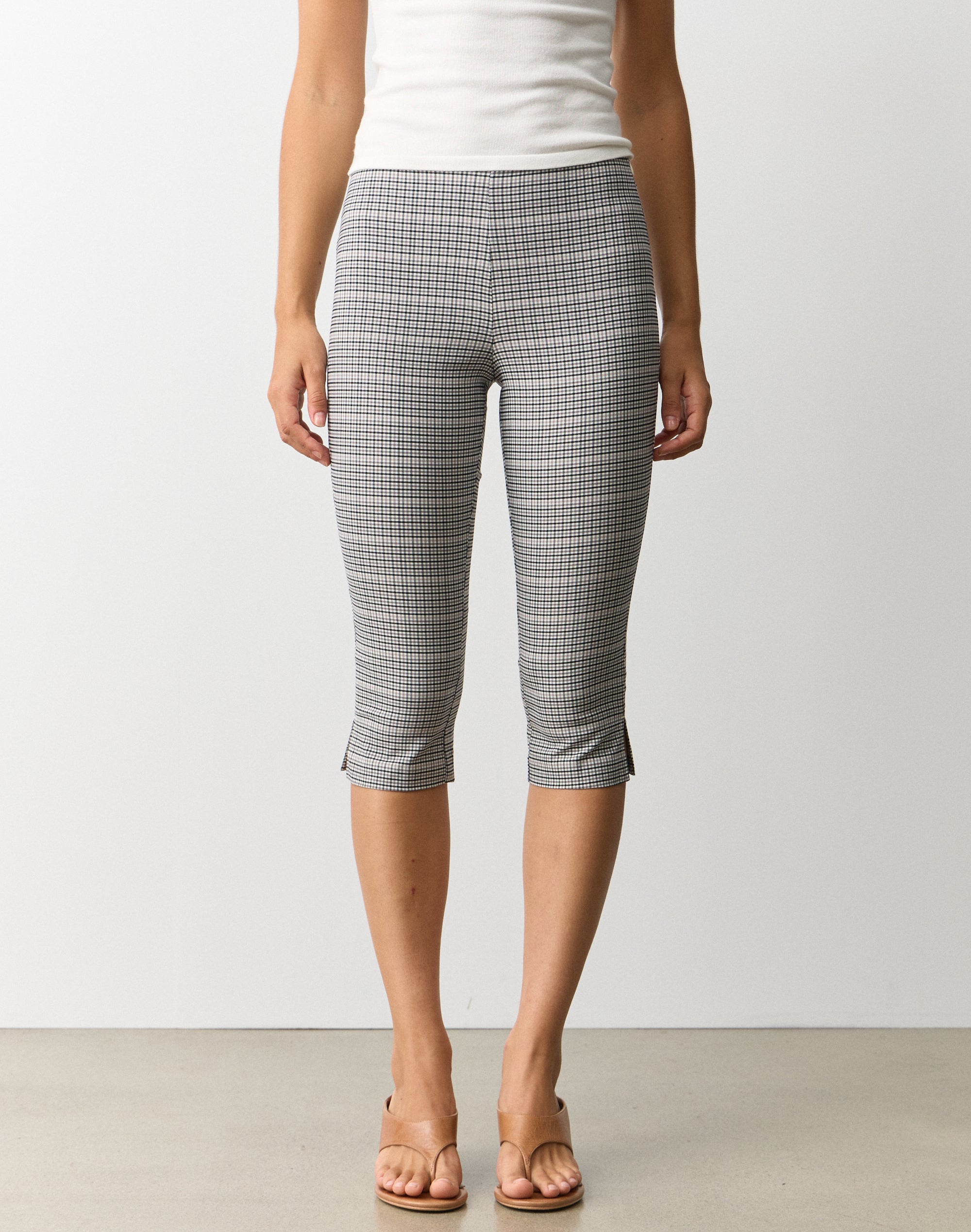 draw drawers Capri Pants