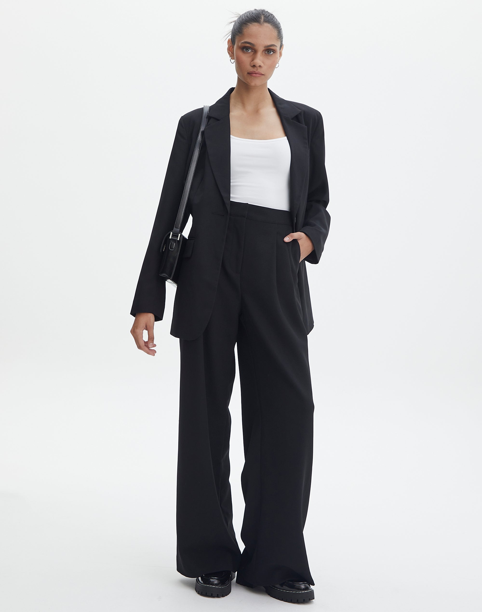 Tailored Wide Leg Pant in Black | Glassons