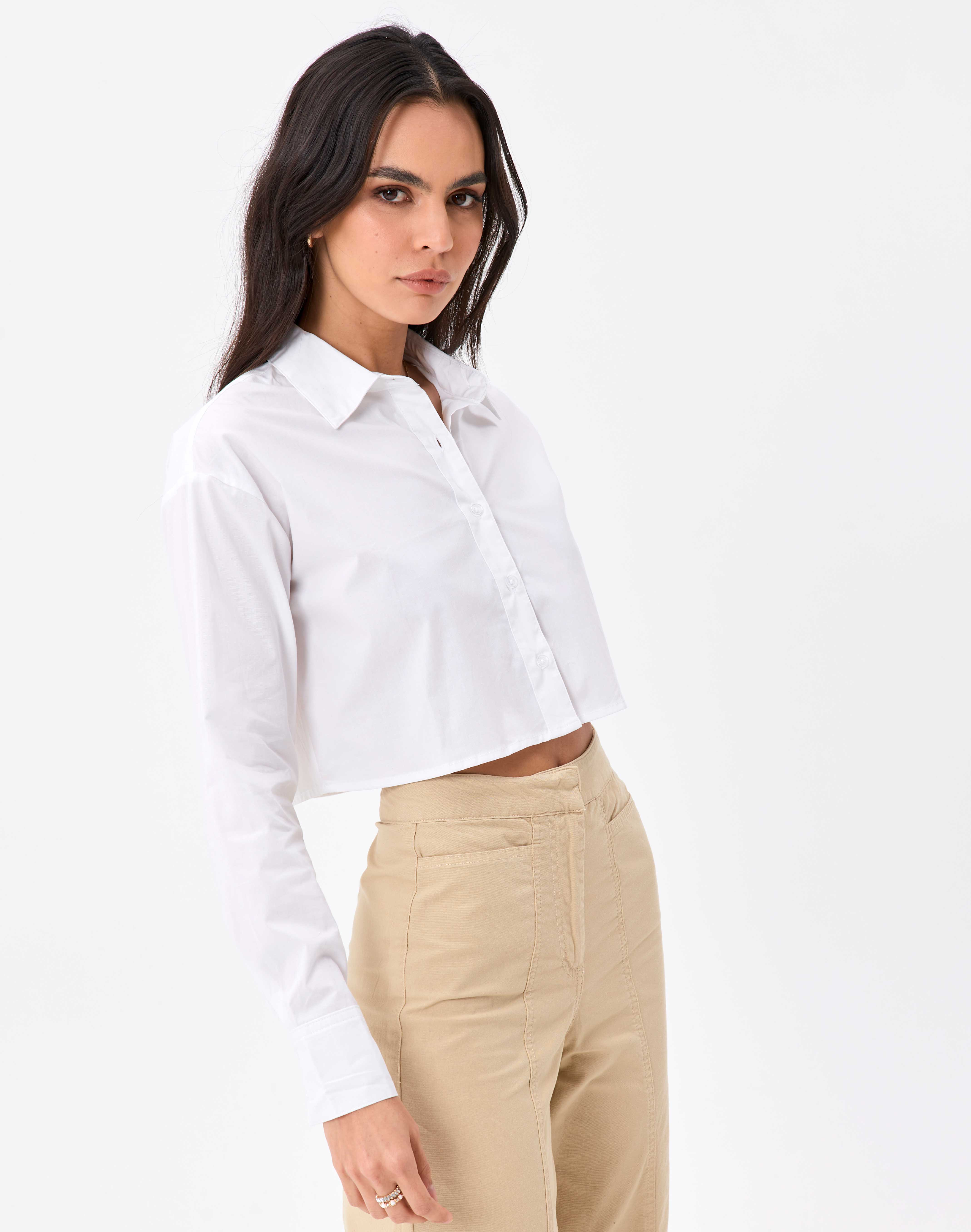 Cropped Long Sleeve Shirt in White 