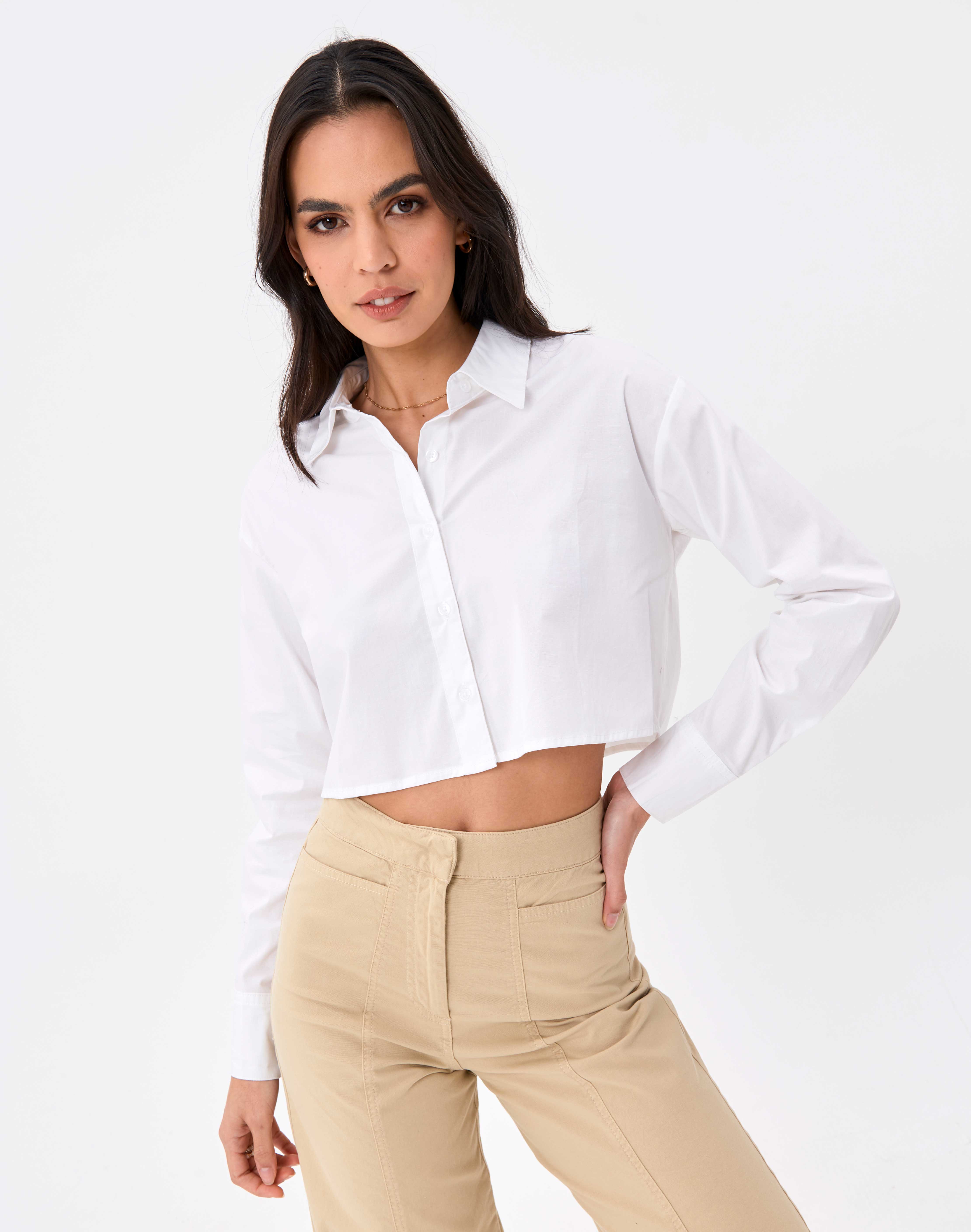 Cropped Long Sleeve Shirt in White 