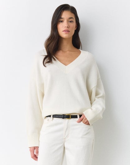 Brilla Chocolate V Neck Jumper