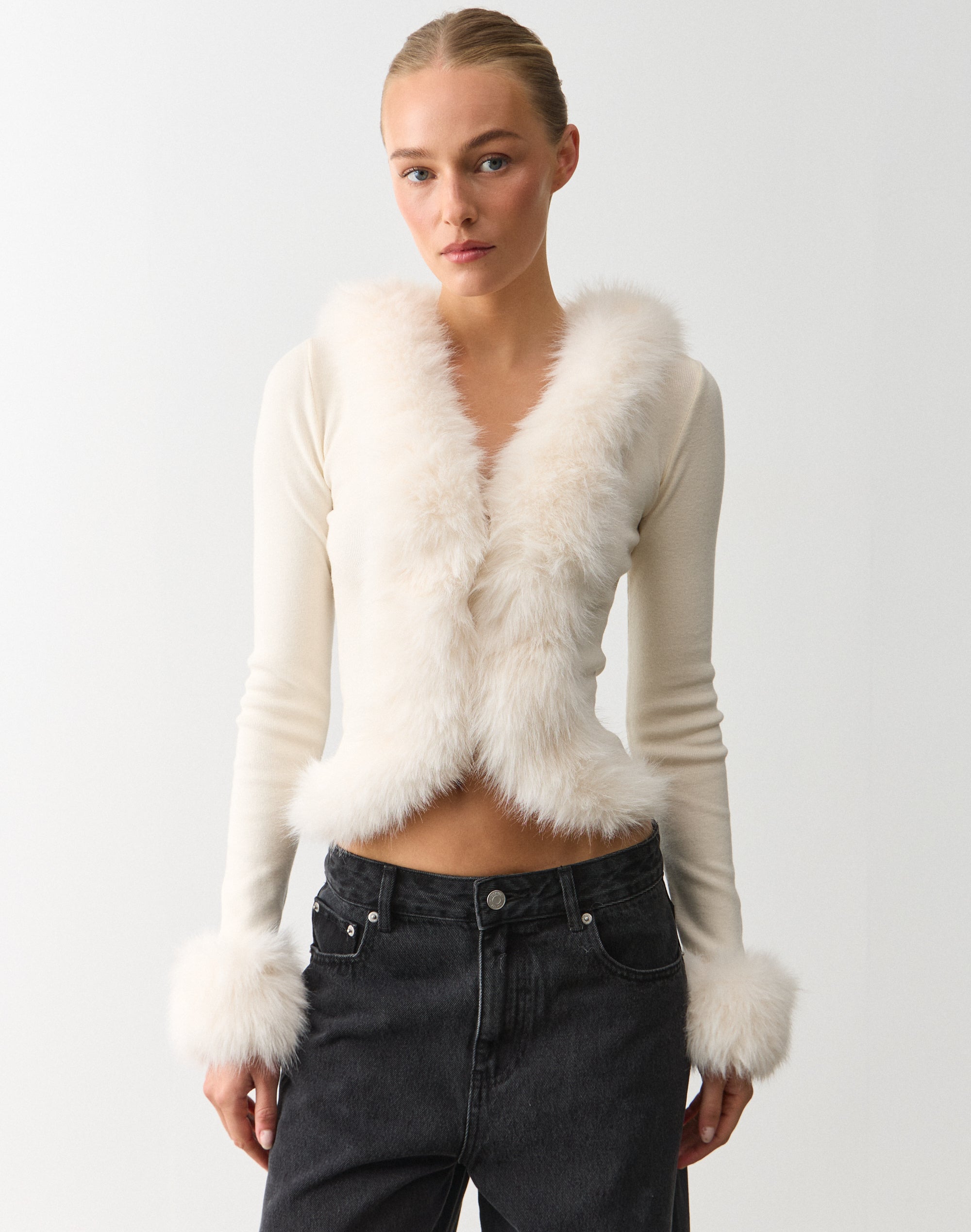 GIENGE　 Fluffy fur edge knit tops Fur Trim Knit Cardigan in Caribbean Velvet | Glassons US