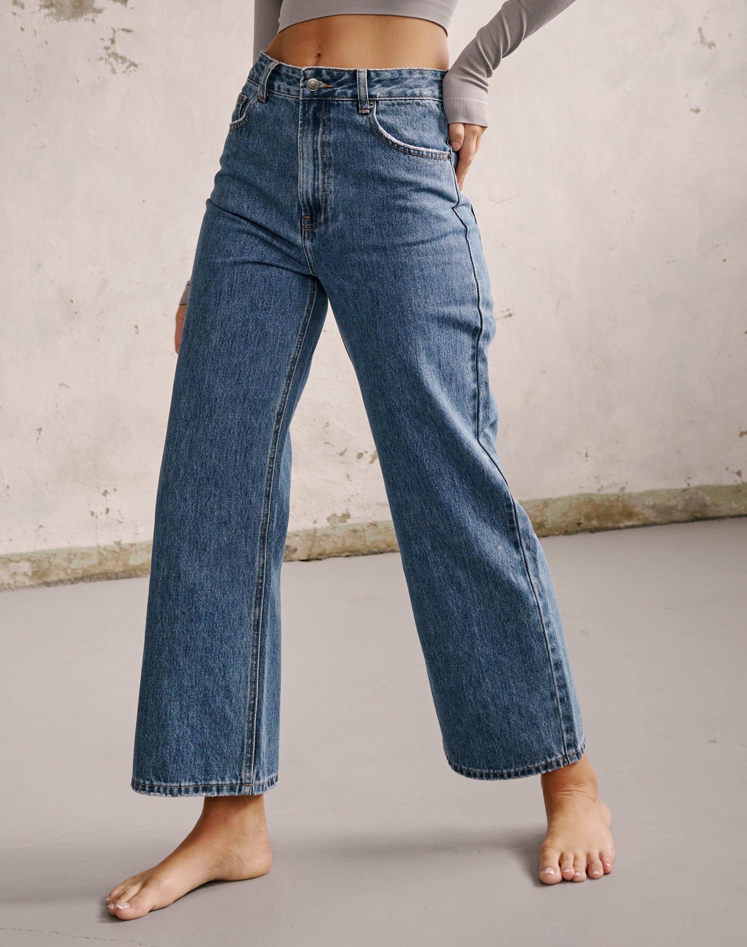 Recycled Wide Leg Cropped Jean in Blue 