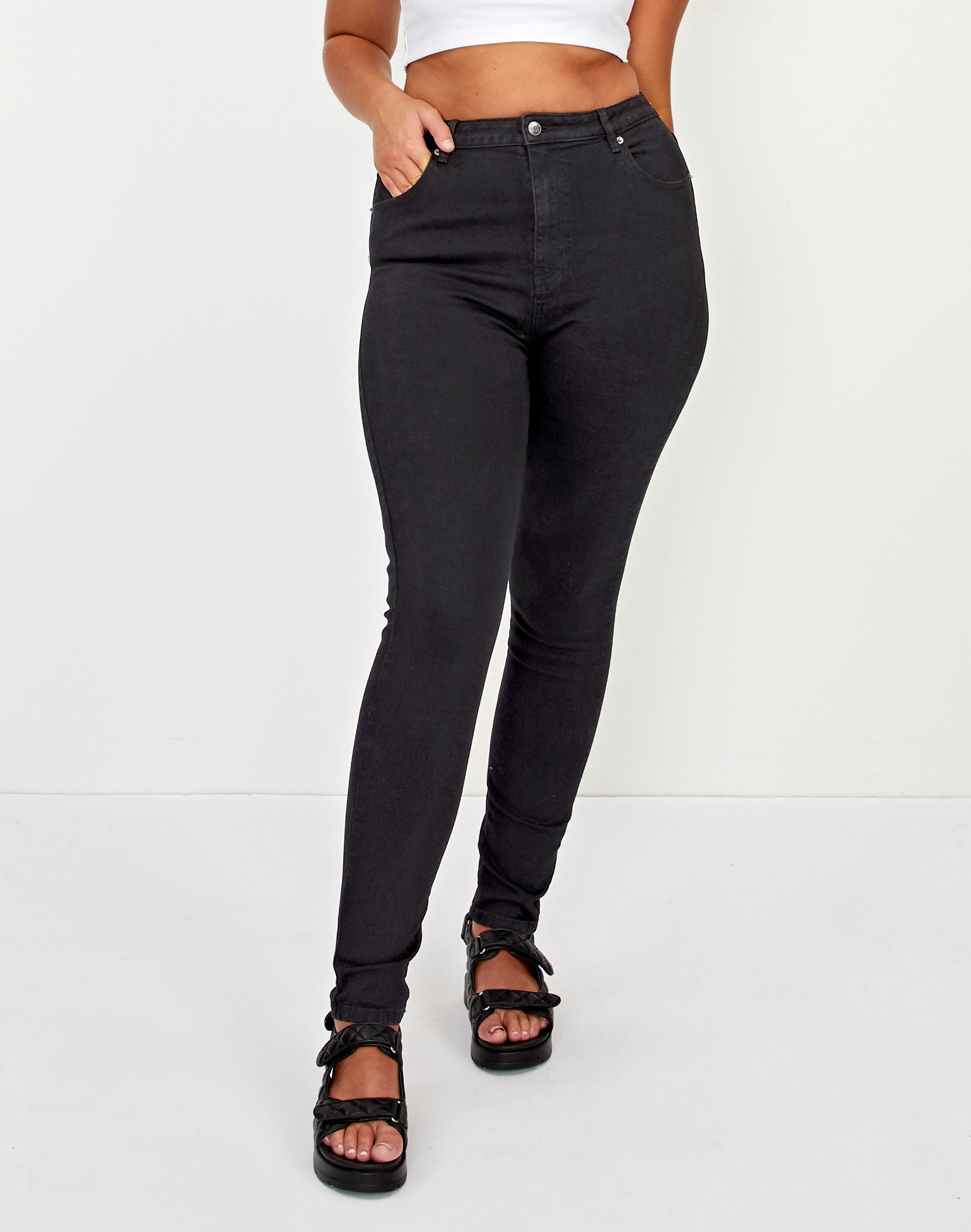 High Rise Stretch Skinny Jean in Black 