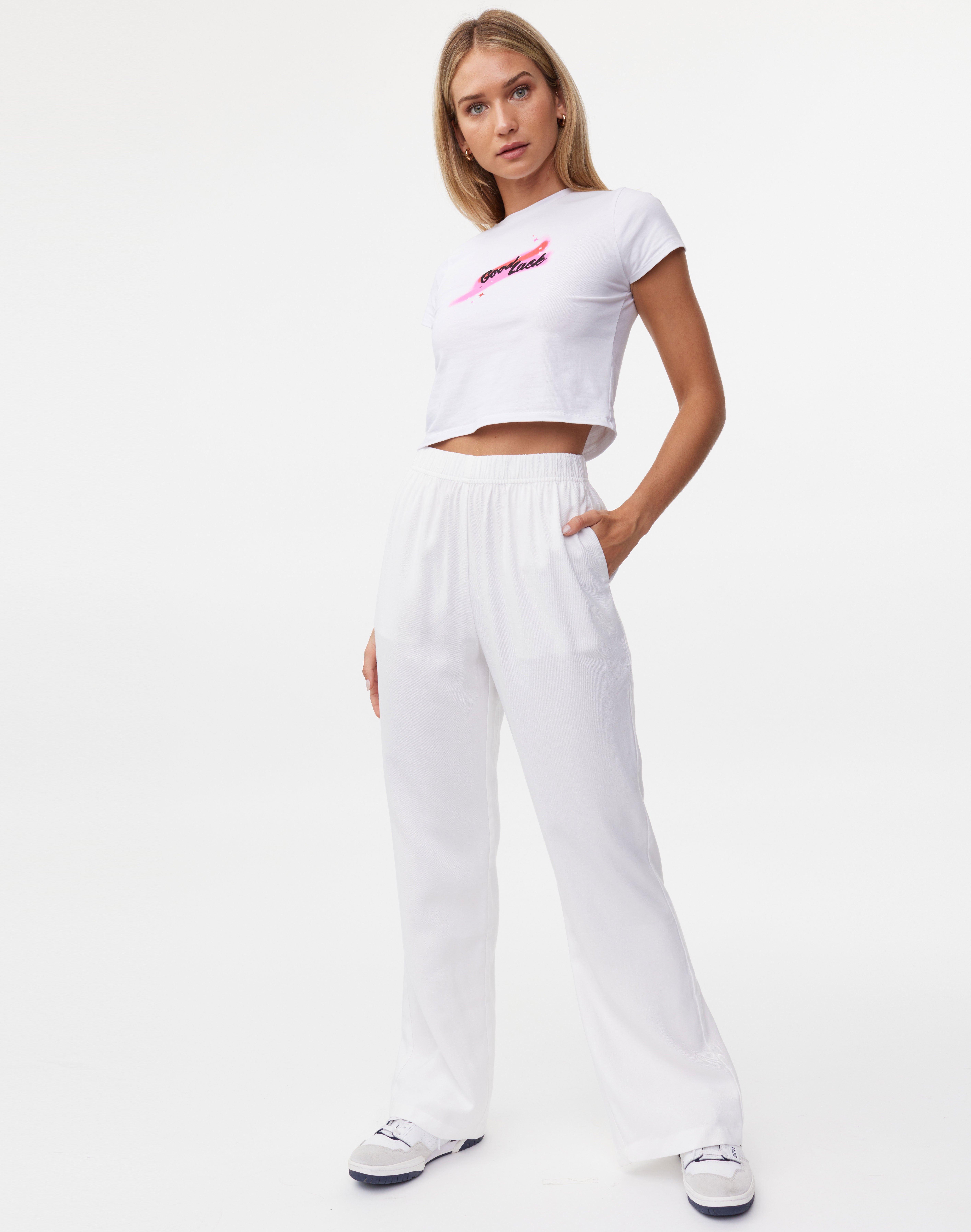 Straight Leg Split Back Pant in White 