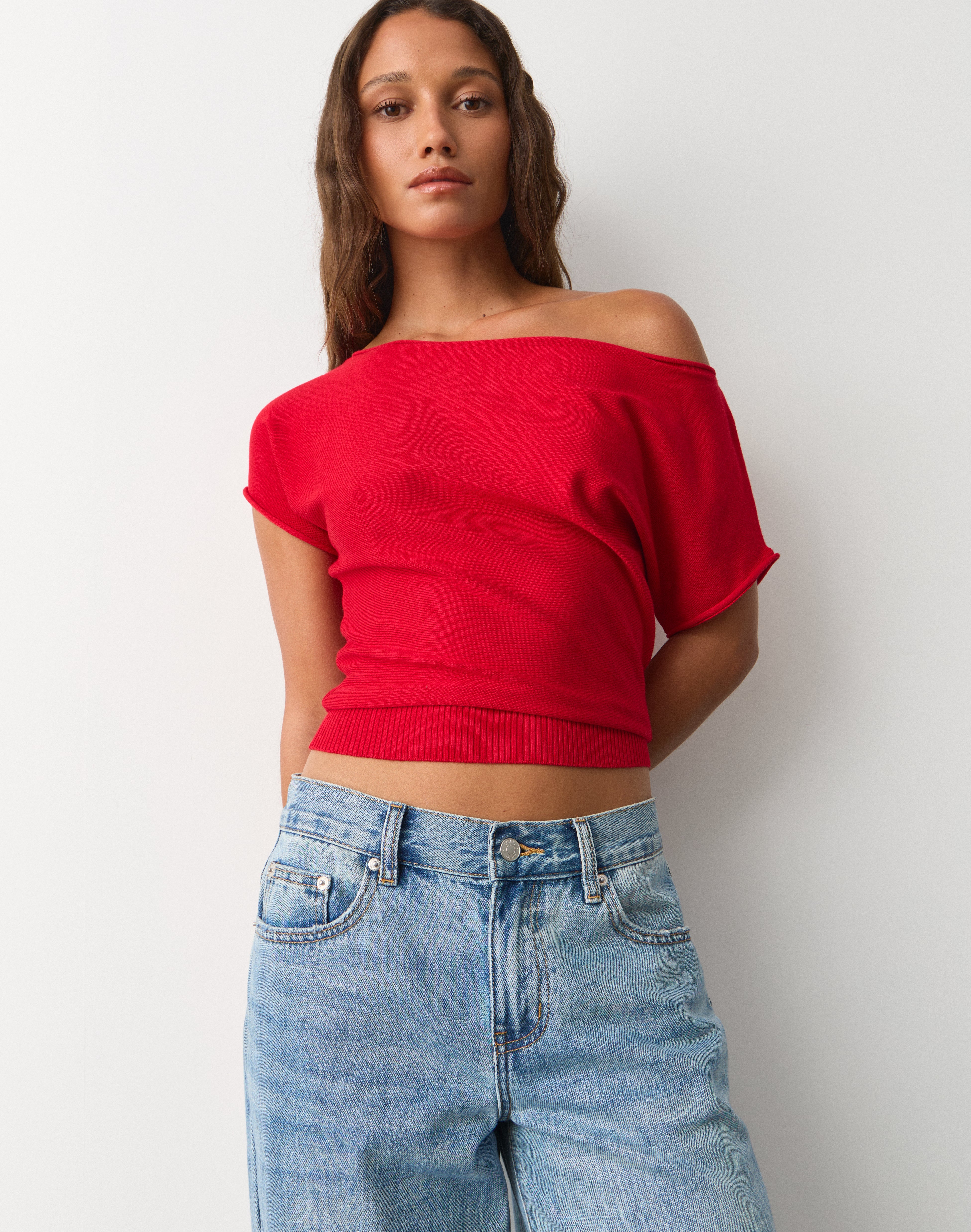 phoebe-shortsleeve-knit-cherry