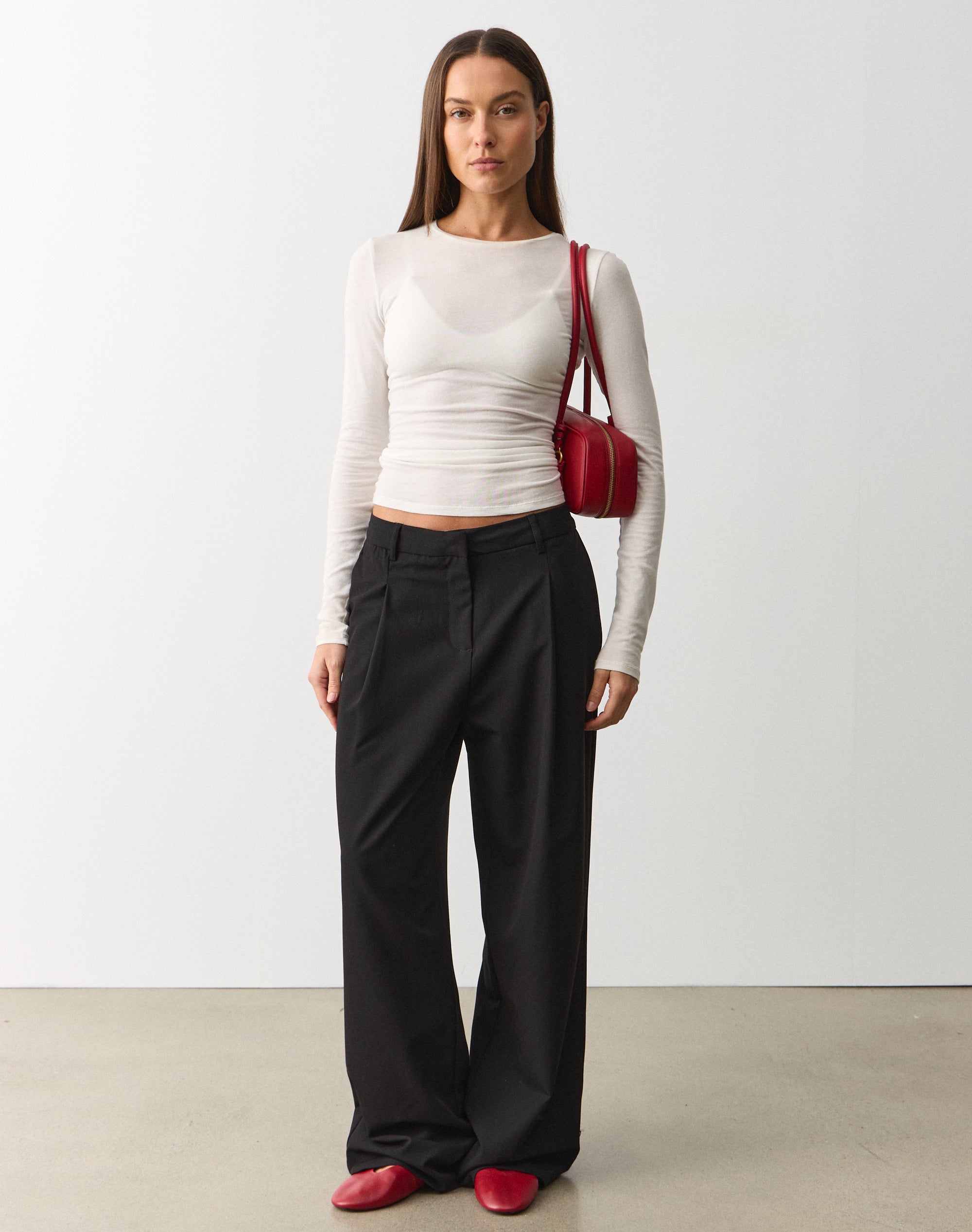 Mid Rise Wide Leg Tailored Pant in Black | Glassons US