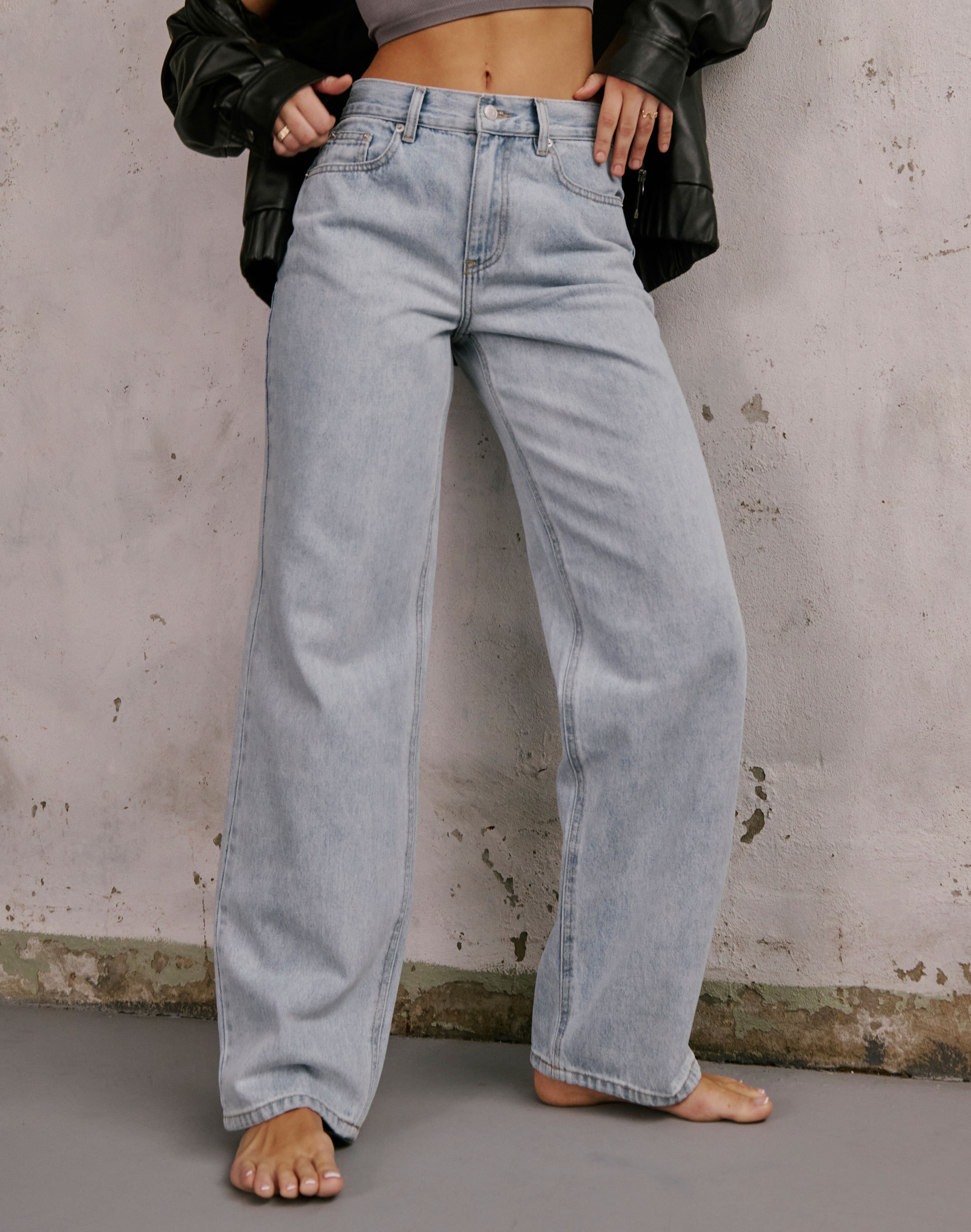 Straight Leg Puddle Jean in Wash Light 