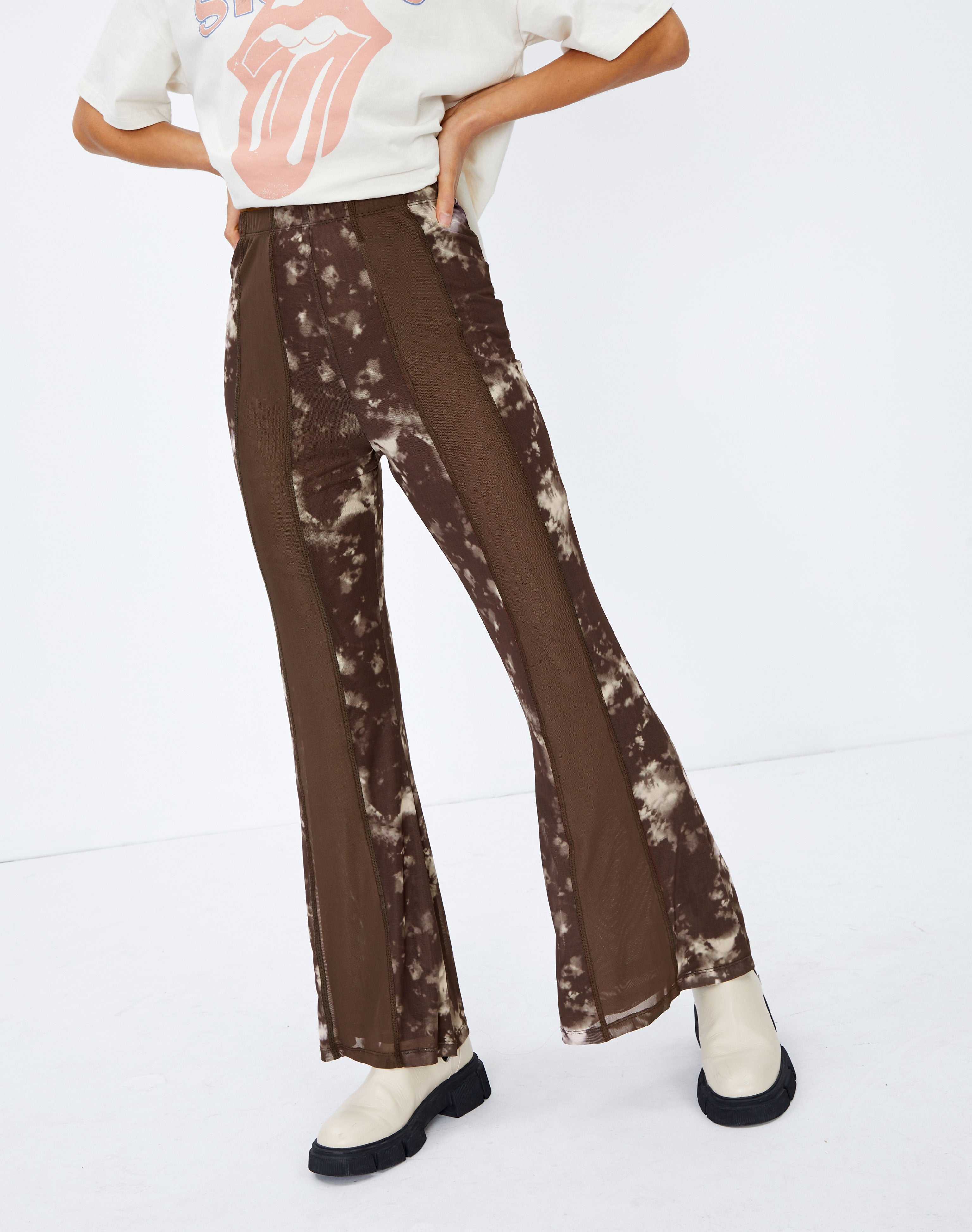 Spliced Panel Mesh Pants in Print 