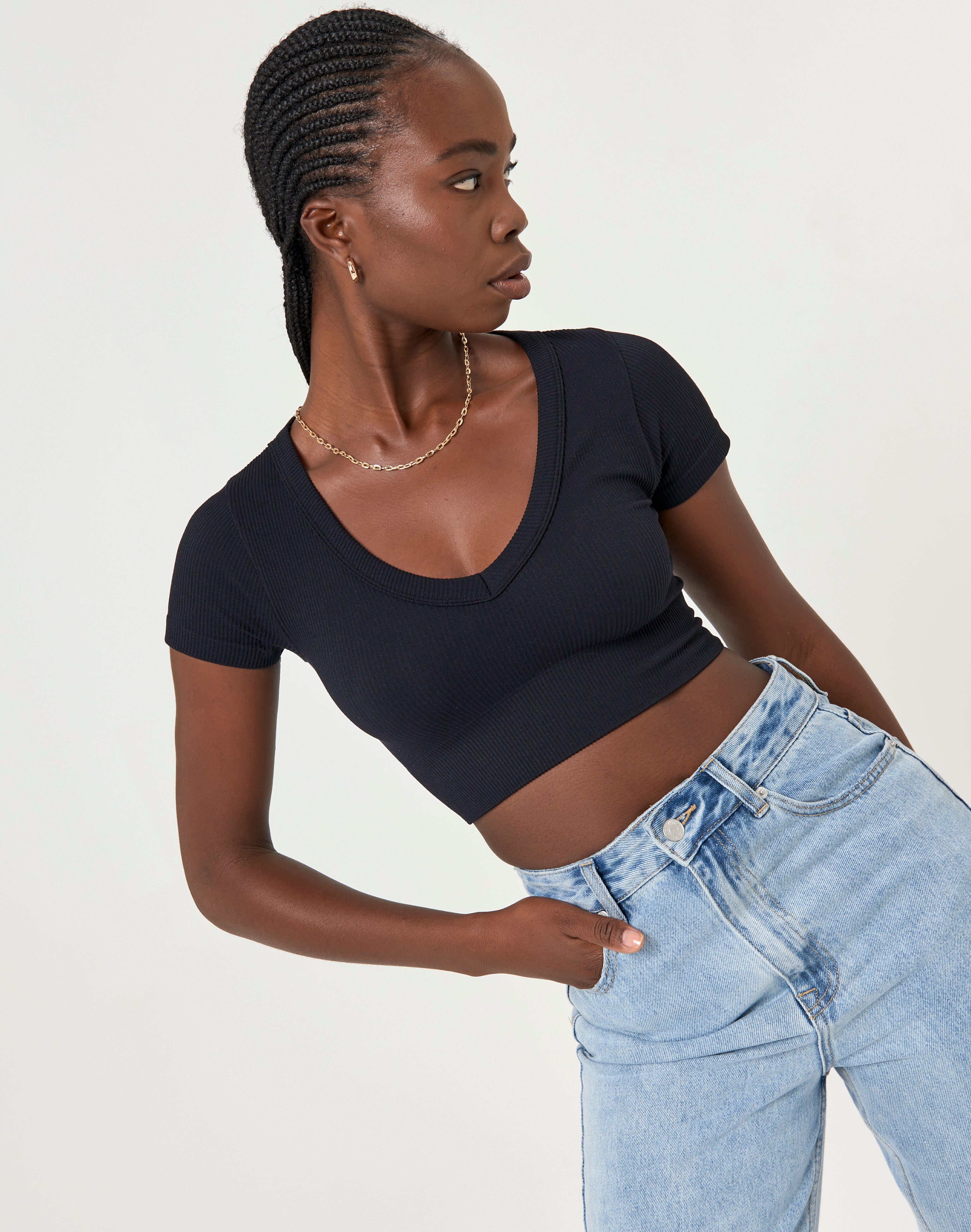 Recycled Seamless V Neck Crop Top in 