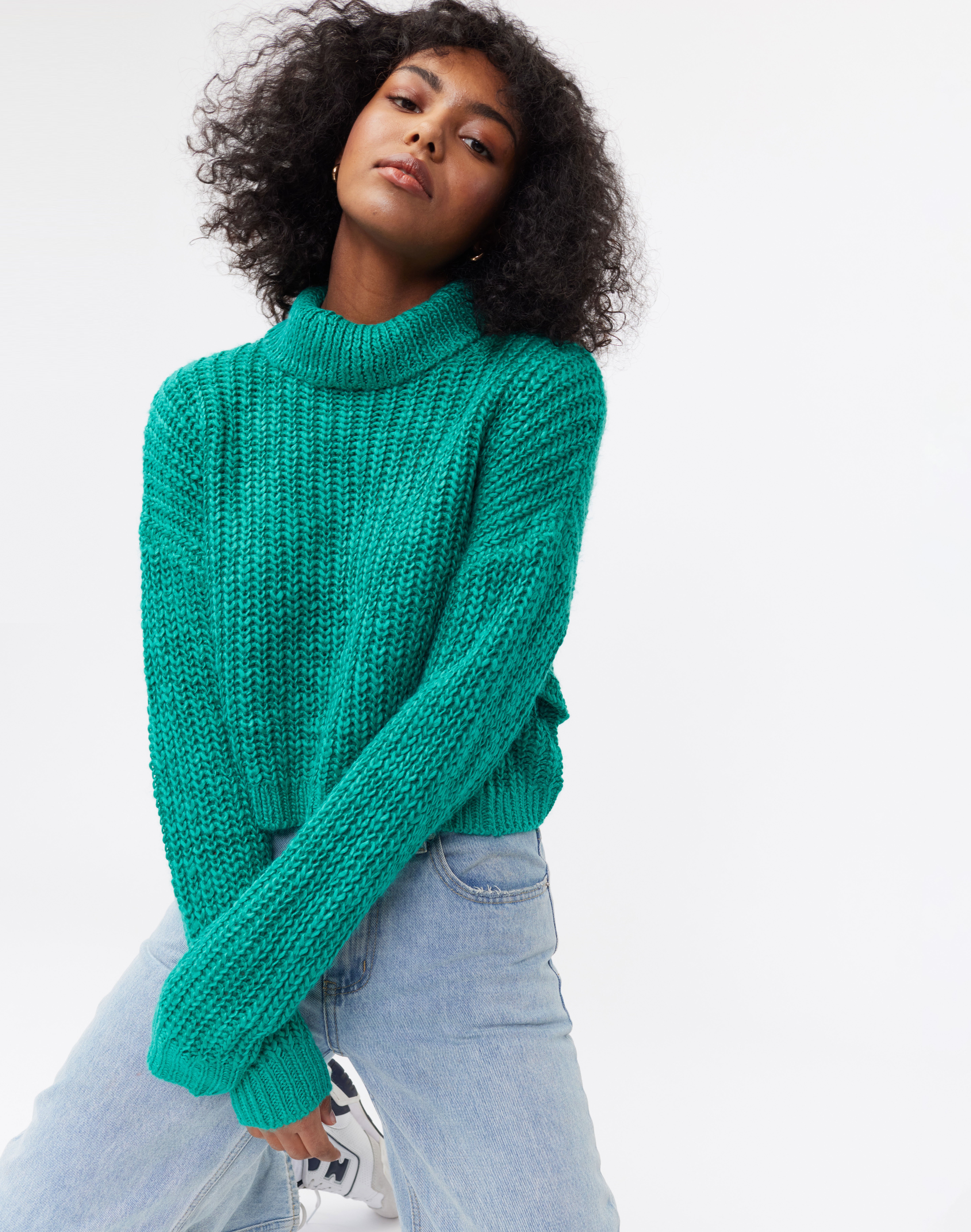 Roll Neck Cropped Knit Jumper in Green 