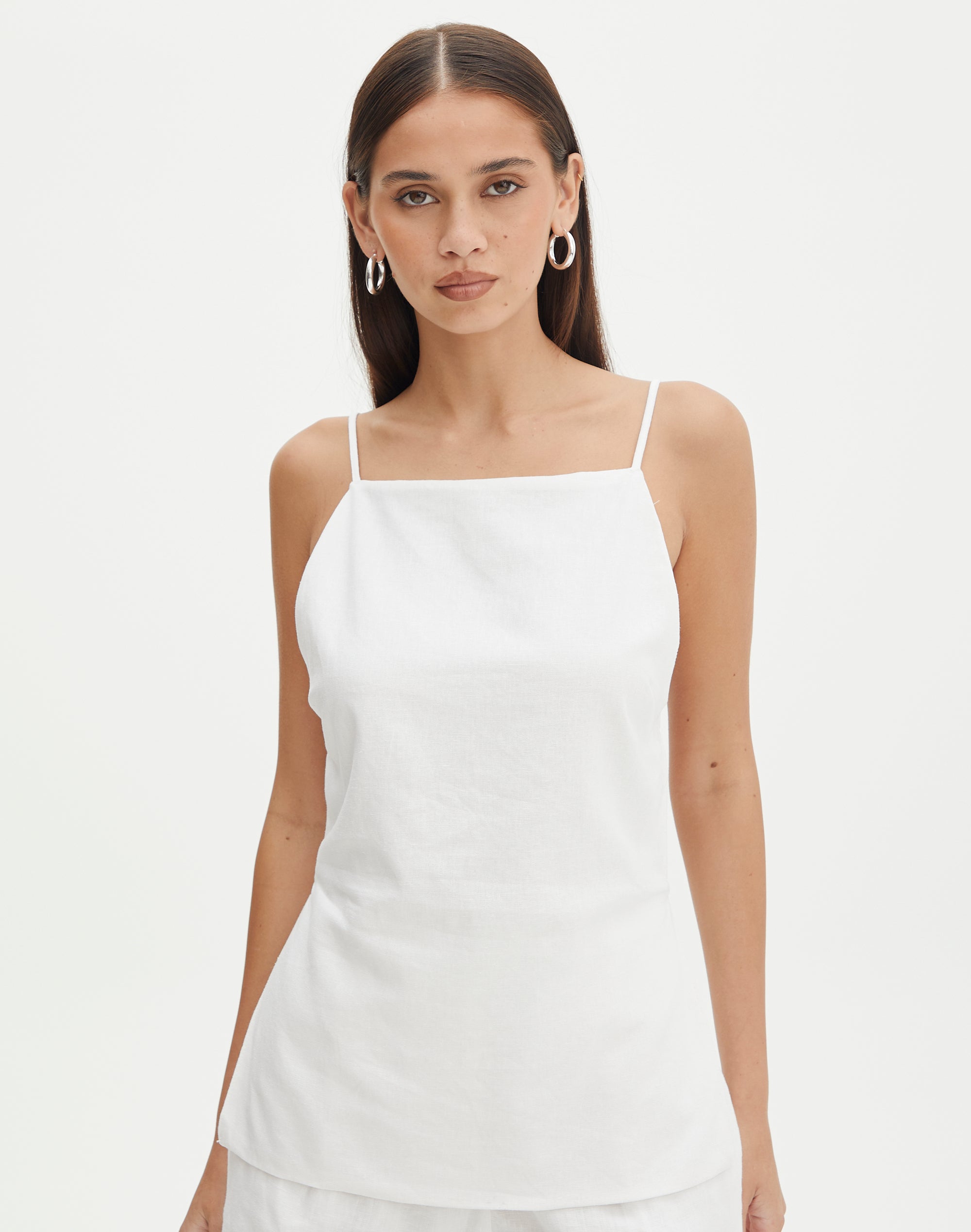https://www.glassons.com/content/products/richie-high-neck-blouse-white-front-bv150110tlv.jpg