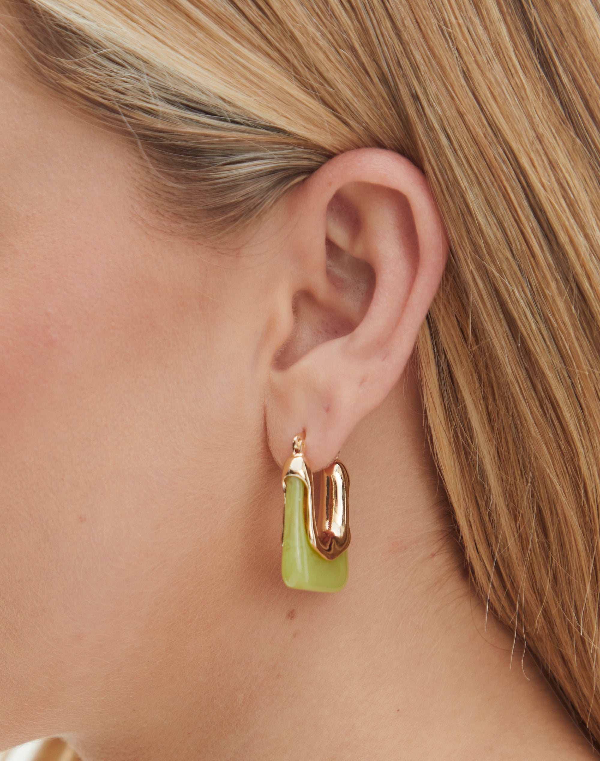 Dainty & Minimalist Oblong Rectangle Hoop Earrings - Etsy | Gold minimalist  jewelry, Minimalist ear piercings, Minimalist jewelry