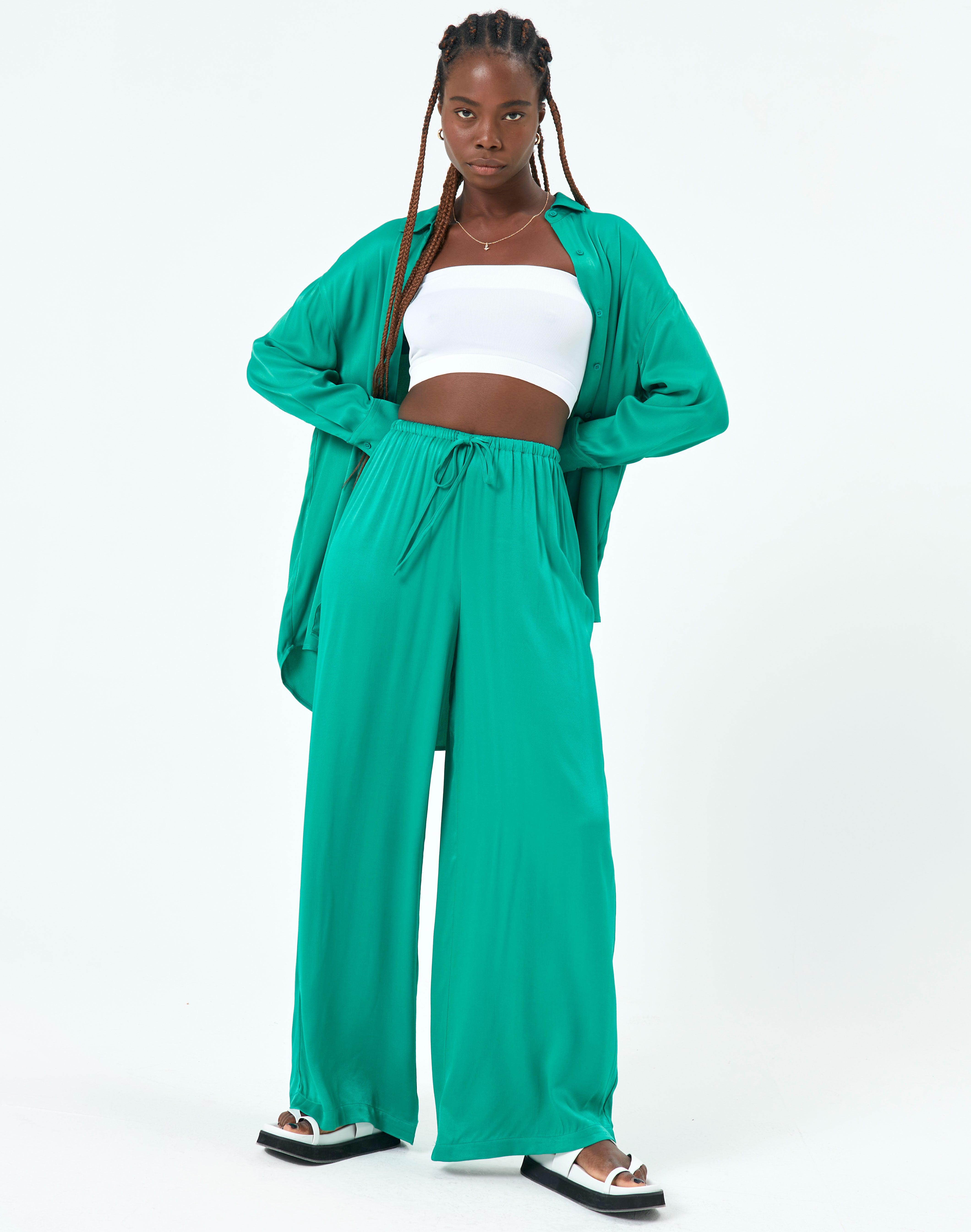Satin Wide Leg Pant in Green | Glassons