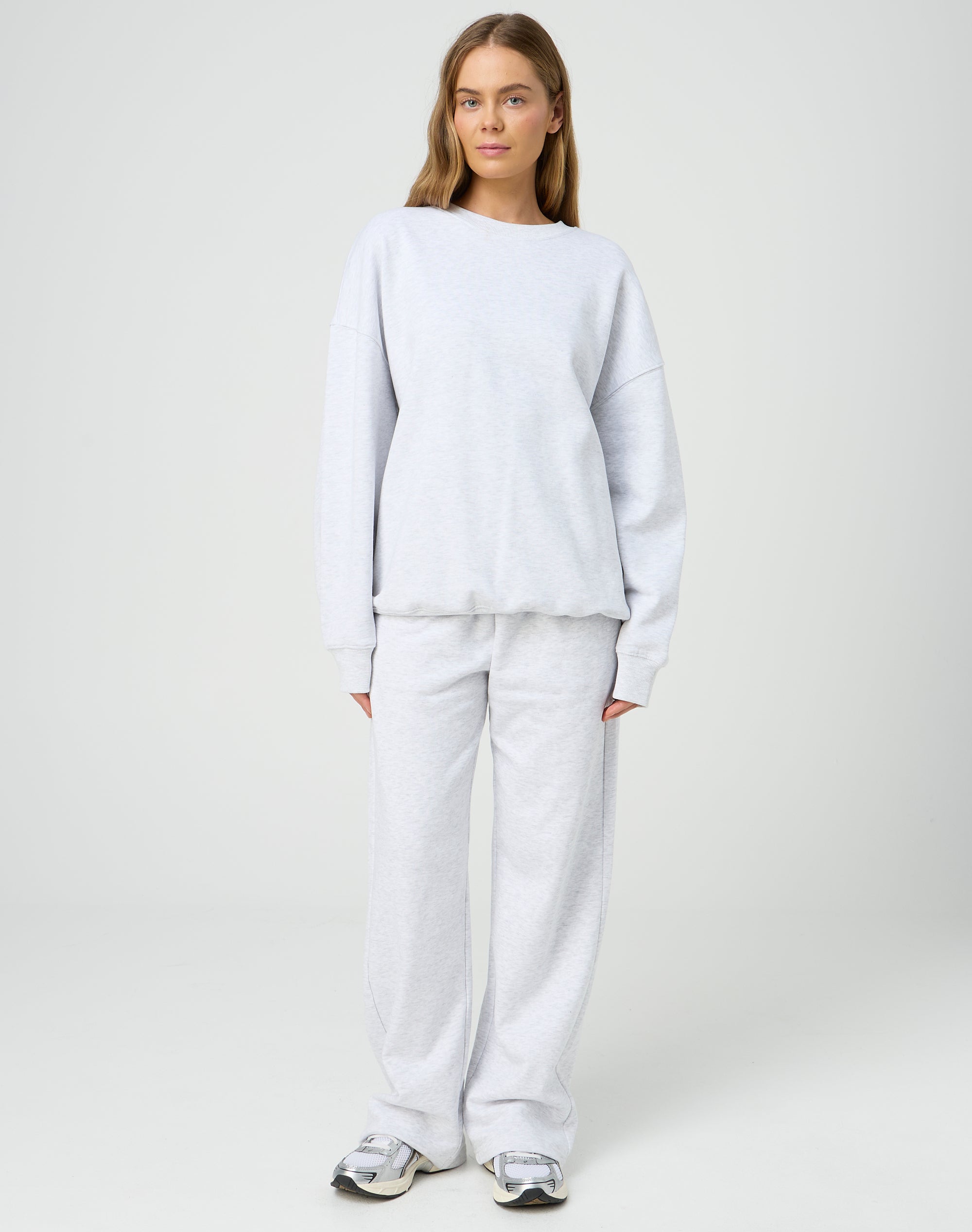 Wide Leg Jogger in Snow Marle