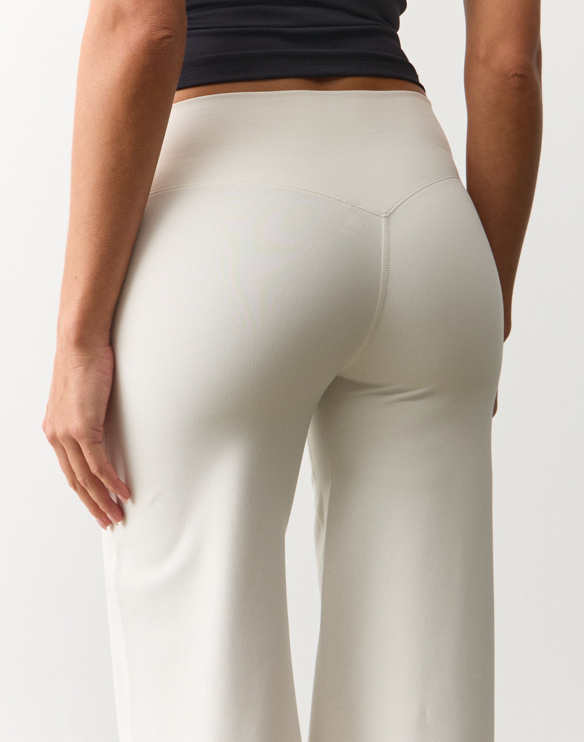 Active Mid Rise Wide Leg Pant in Vanilla Thrilla | Glassons US