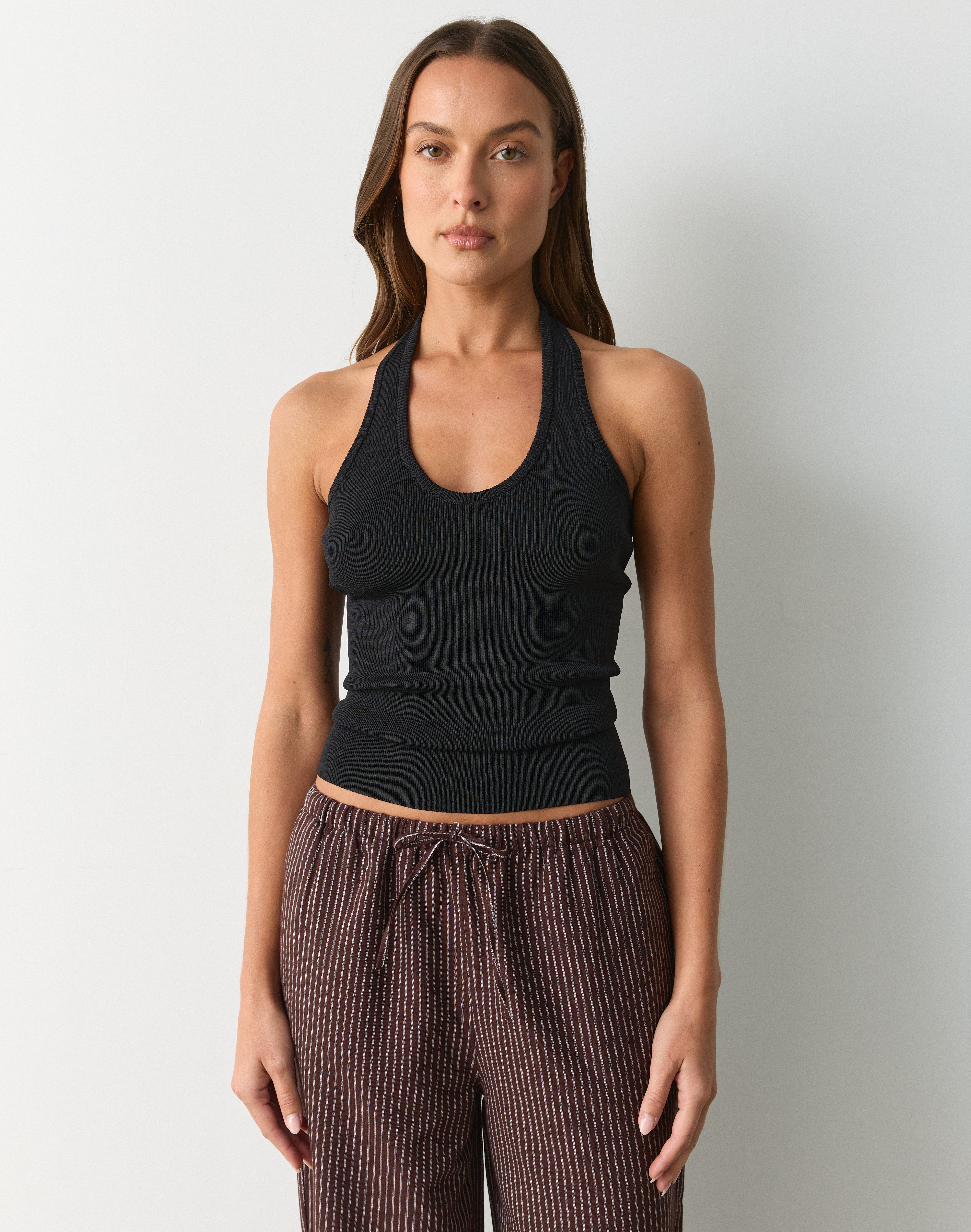 scarlette-halter-neck-knit-top
