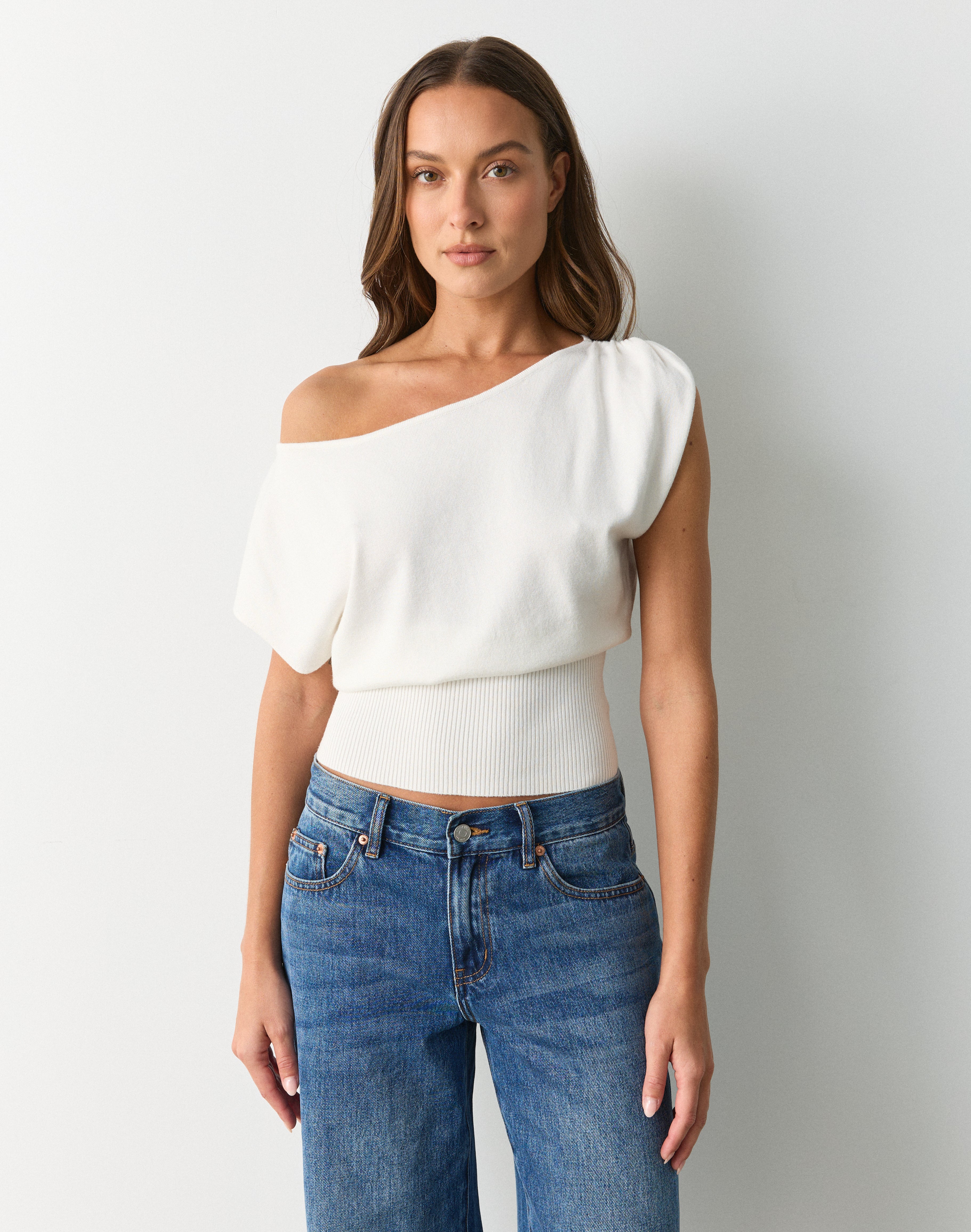 silas-off-shoulder-knit-milk-1